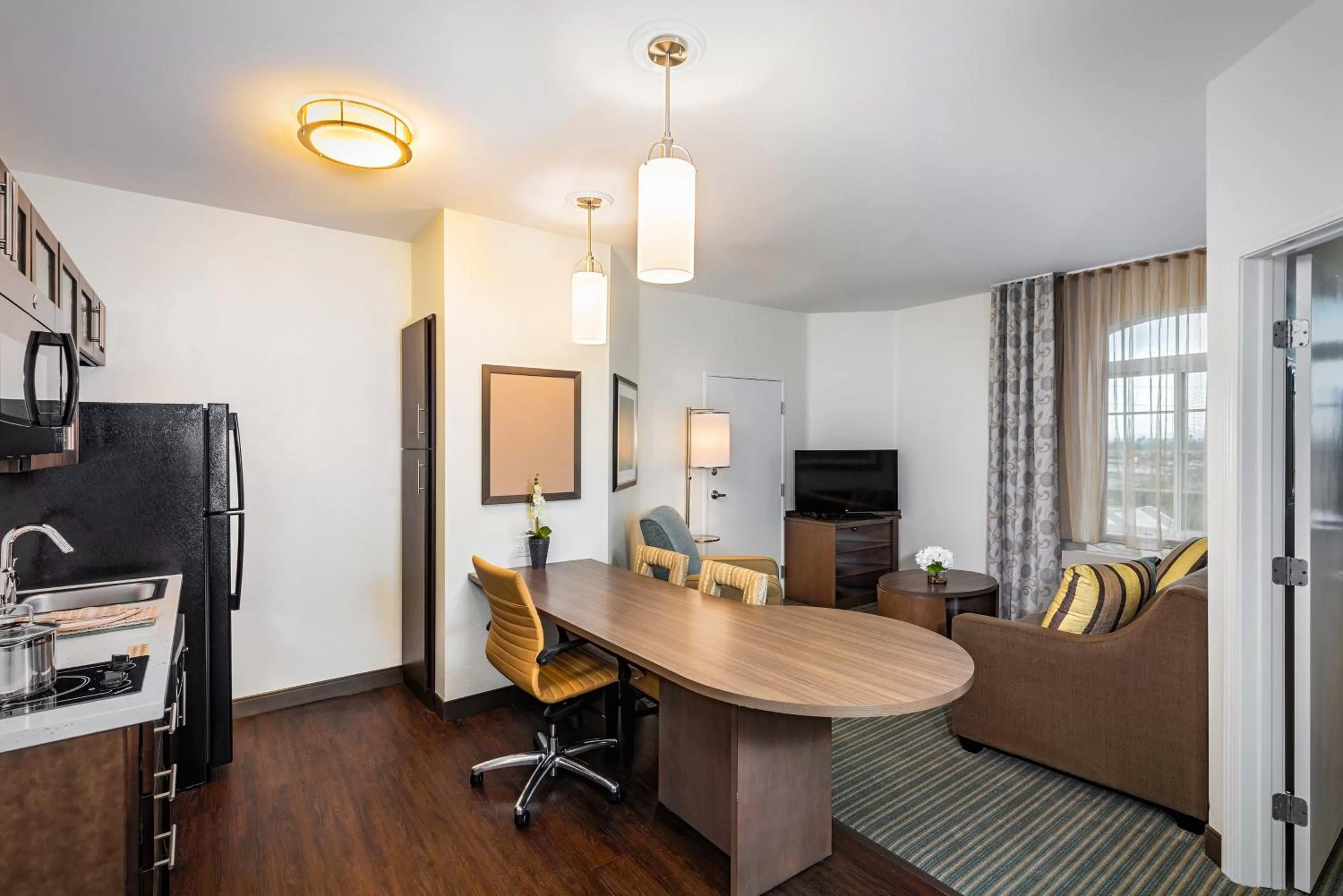 One-Bedroom Queen Room - Mobility/Hearing Accessible - Non-Smoking in Candlewood Suites Anaheim - Resort Area by IHG
