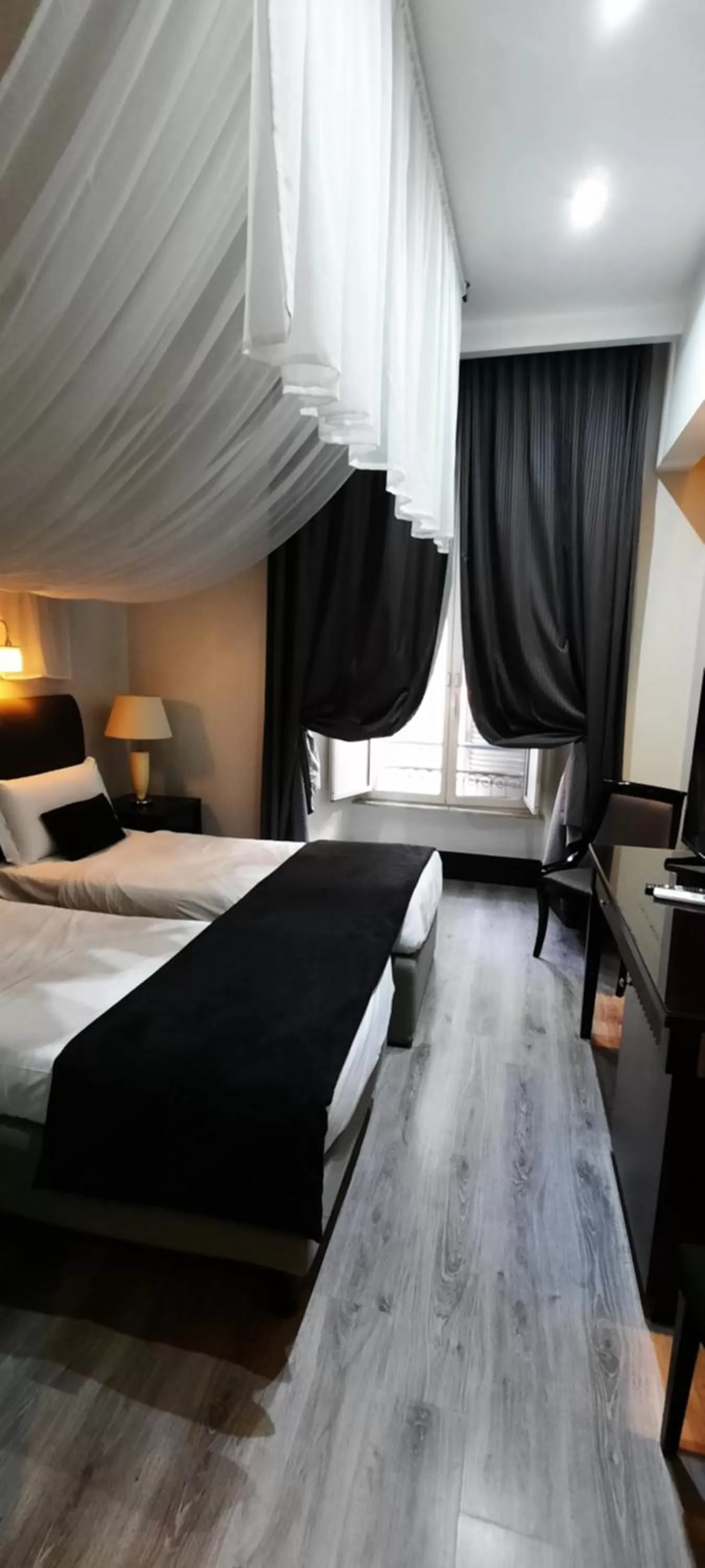 Bed in Hotel Giuggioli