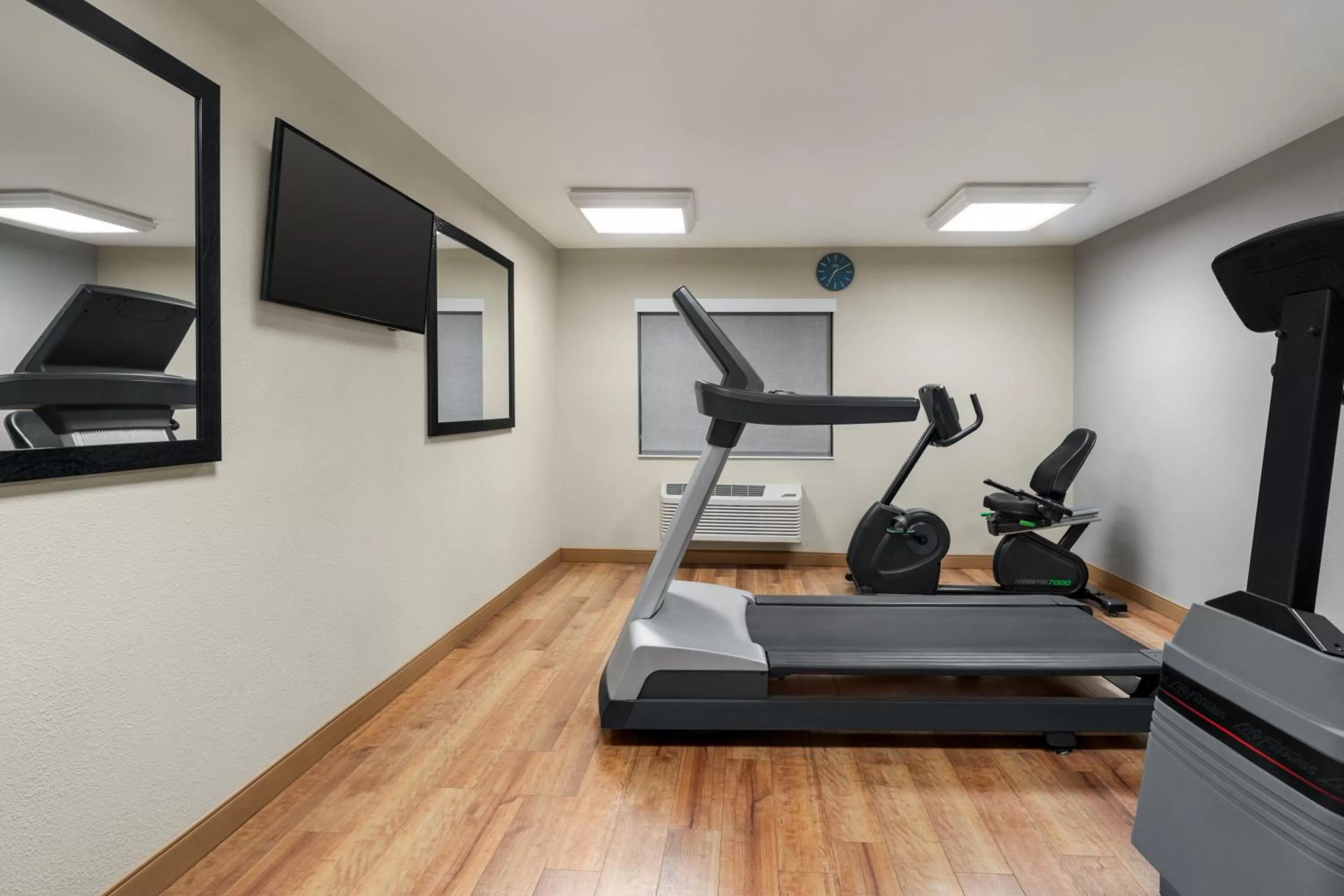 Fitness centre/facilities in La Quinta by Wyndham Chicago Tinley Park
