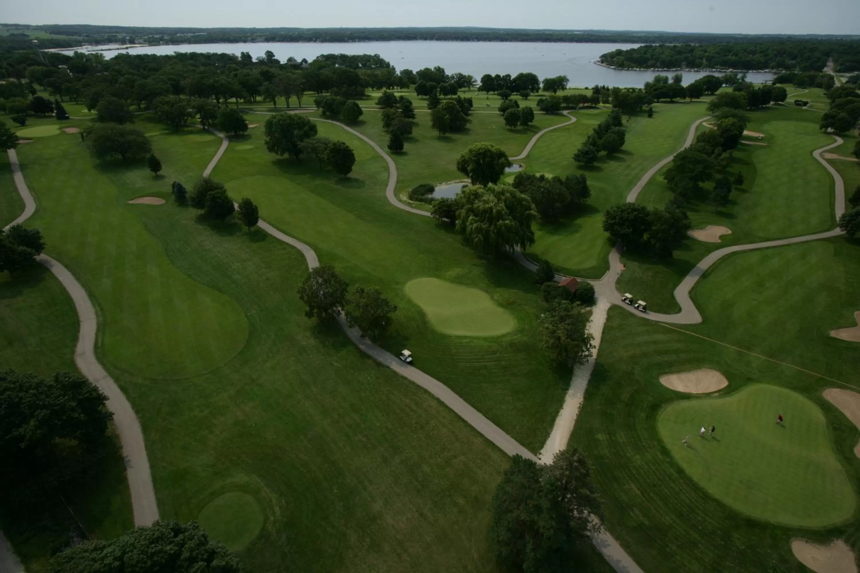 Golfcourse in Lake Lawn Resort