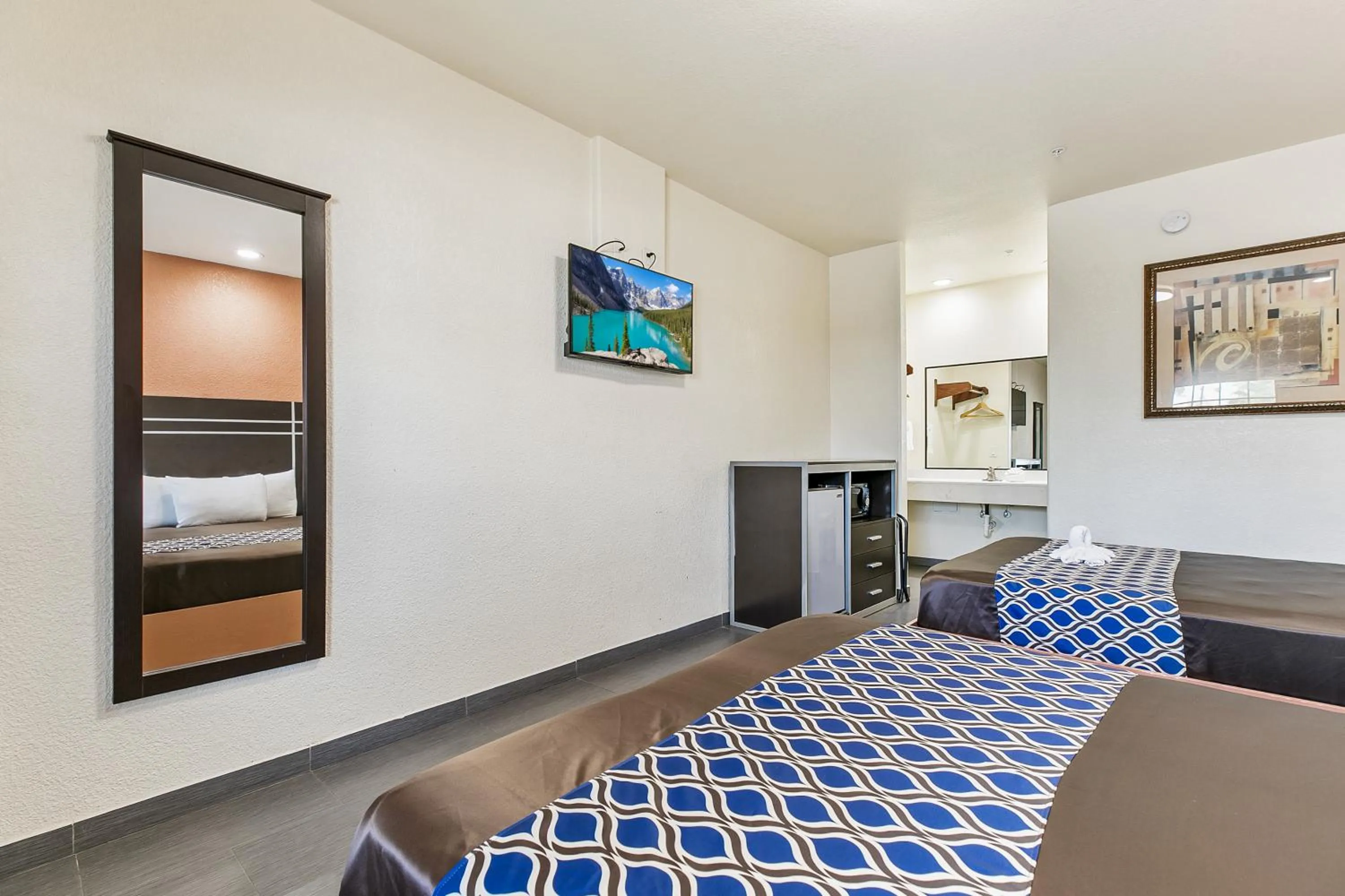 TV and multimedia in Lighthouse Inn