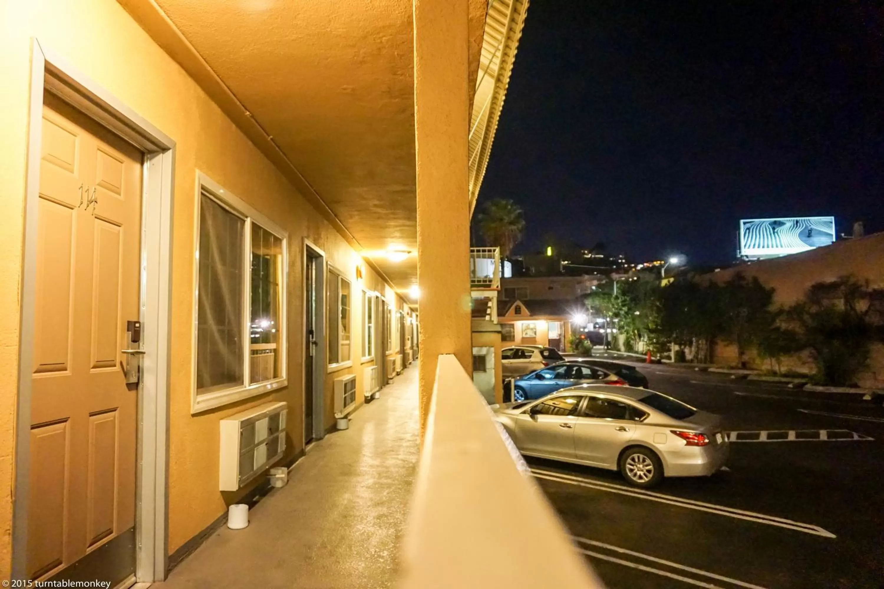 Night in Hollywood La Brea Inn