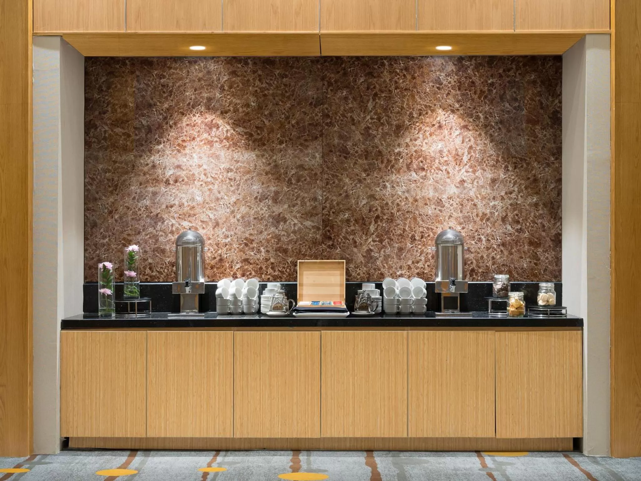 Coffee/tea facilities in Holiday Inn & Suites Jakarta Gajah Mada by IHG