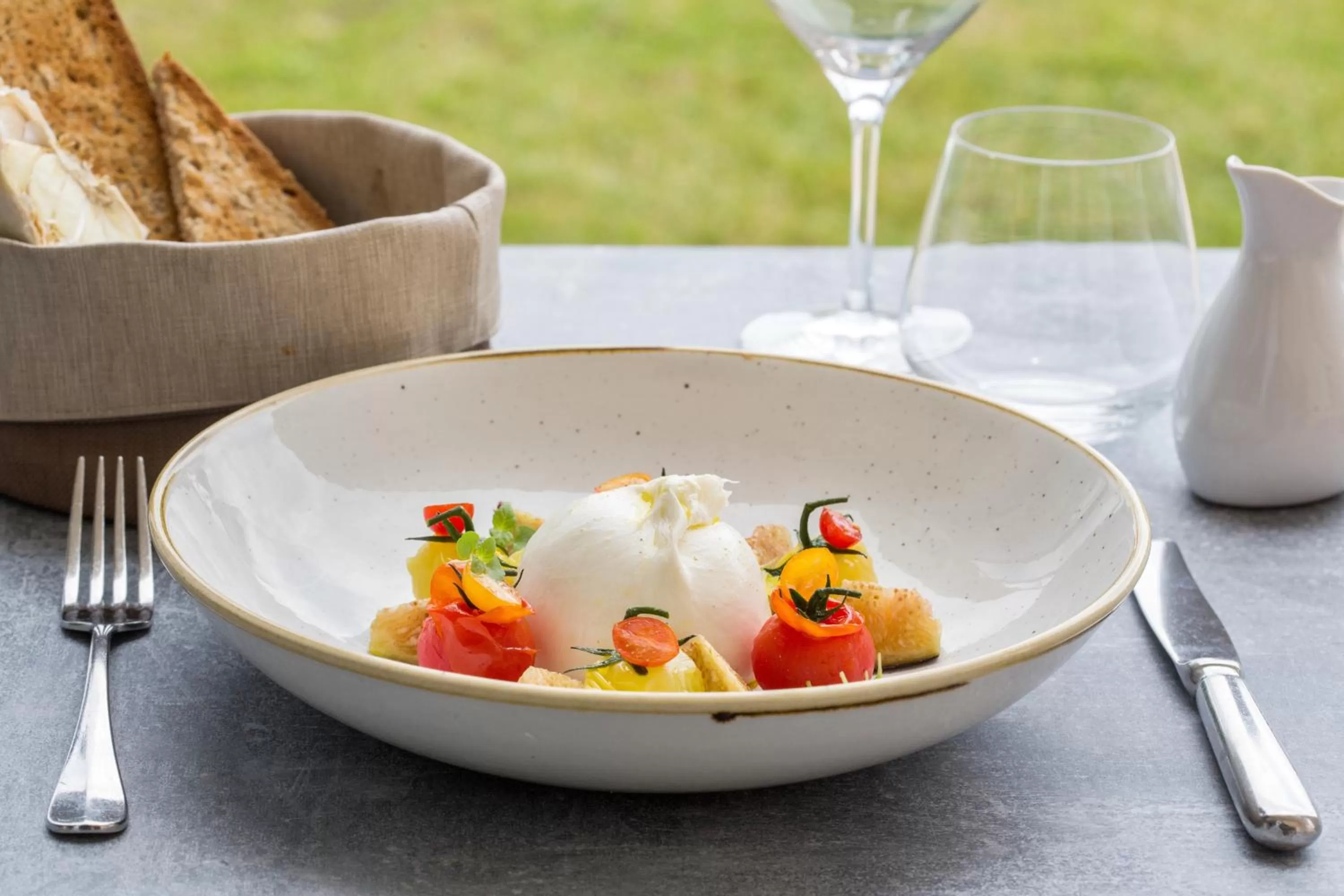 Restaurant/places to eat in Mercure Chantilly Resort & Conventions