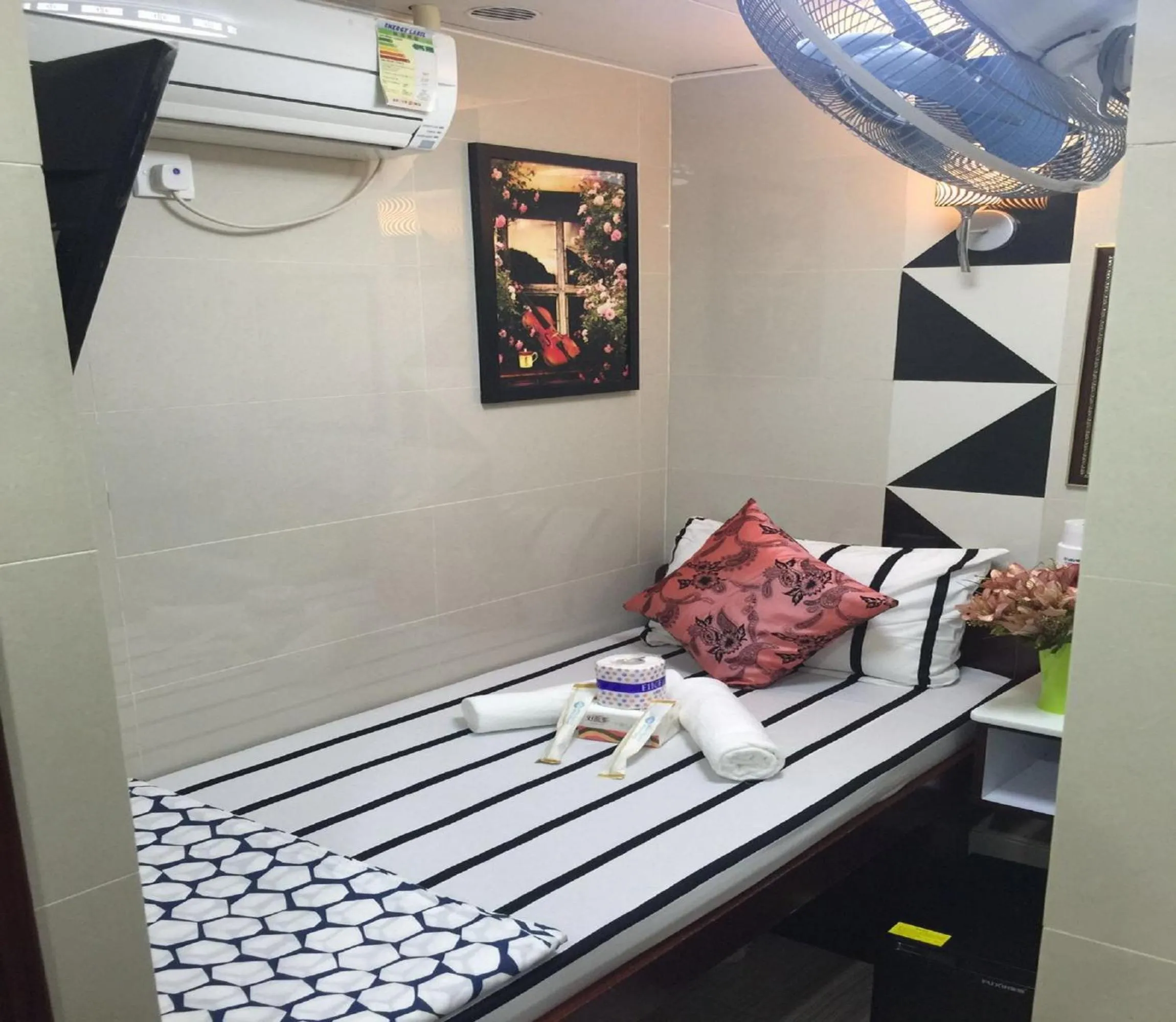 Decorative detail, Bed in Hostel Venus