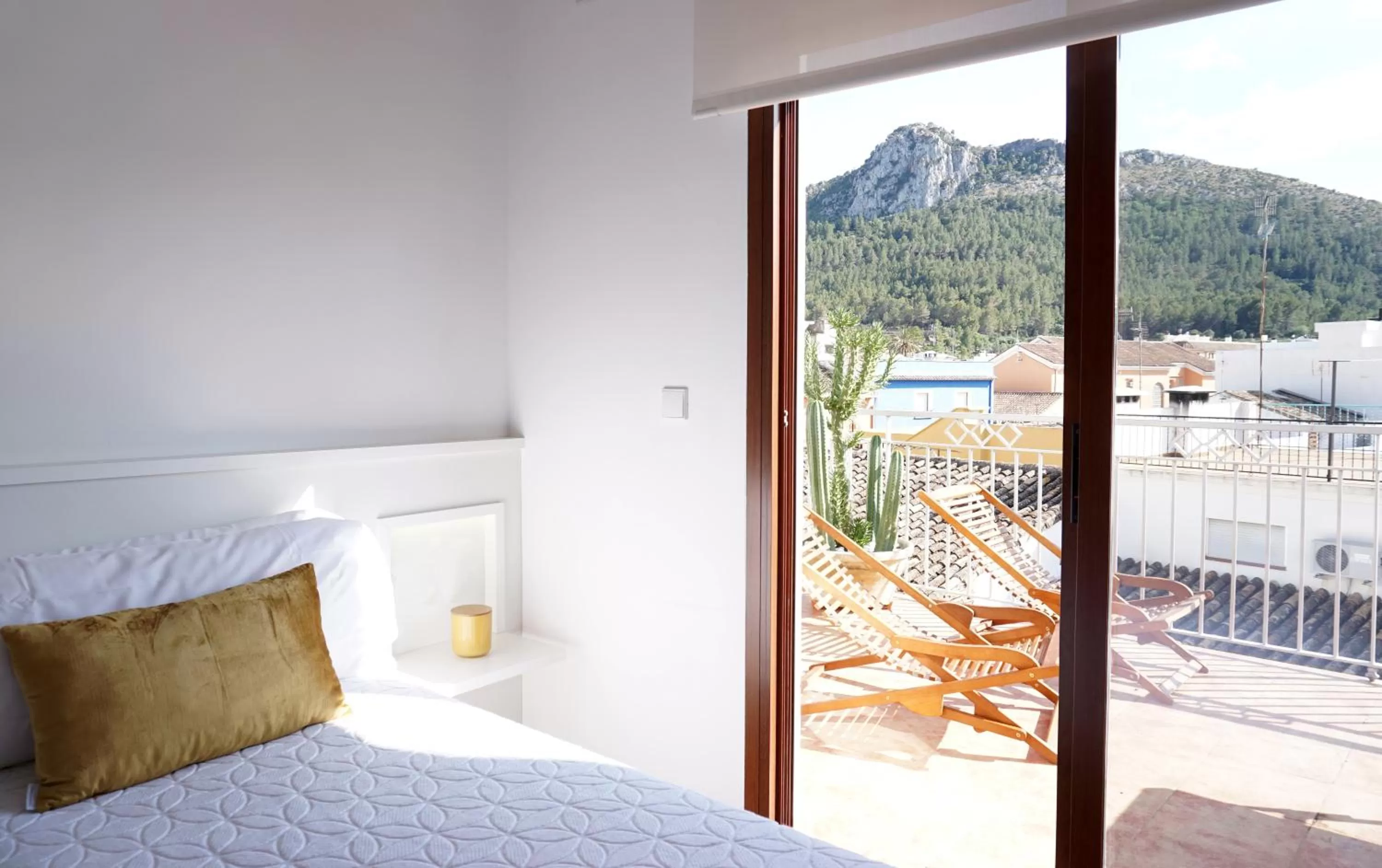 Balcony/Terrace, Bed in Mardenit Hotel Boutique