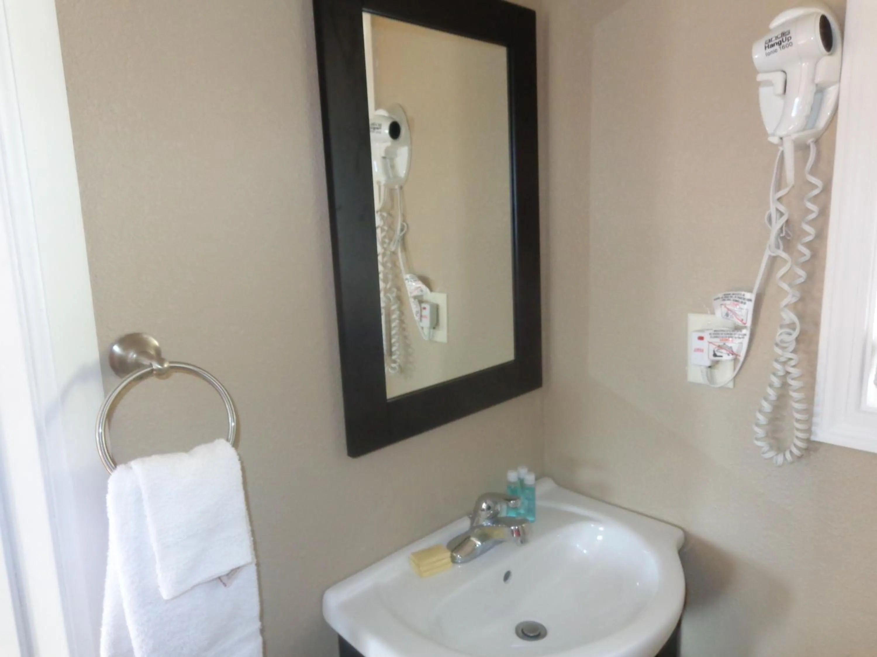 Bathroom in Mountain Trail Lodge and Vacation Rentals