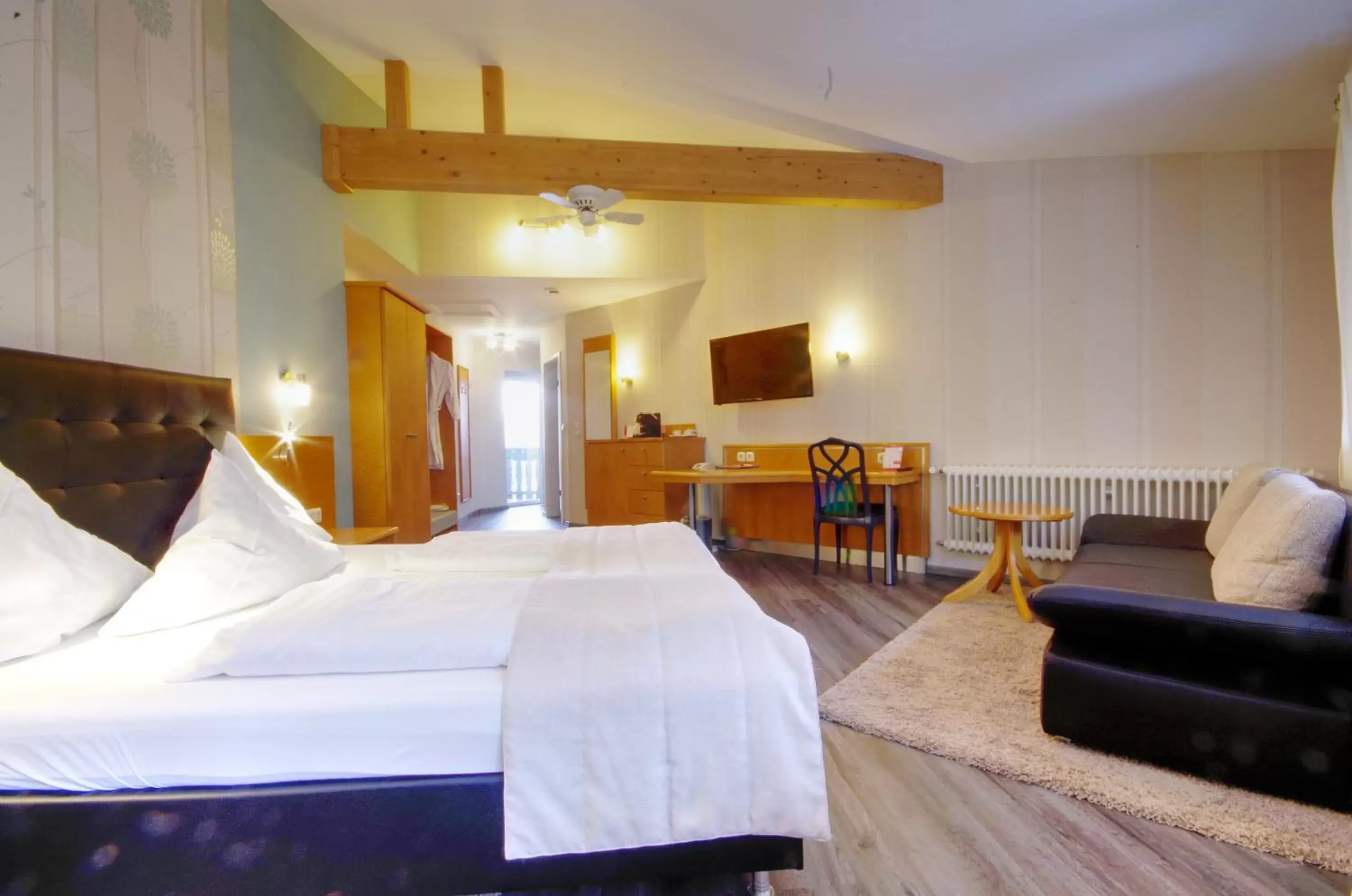 Junior Suite with Balcony - single occupancy in Hotel Jakob Junior Suite with Balcony - single occupancy in Hotel Jakob