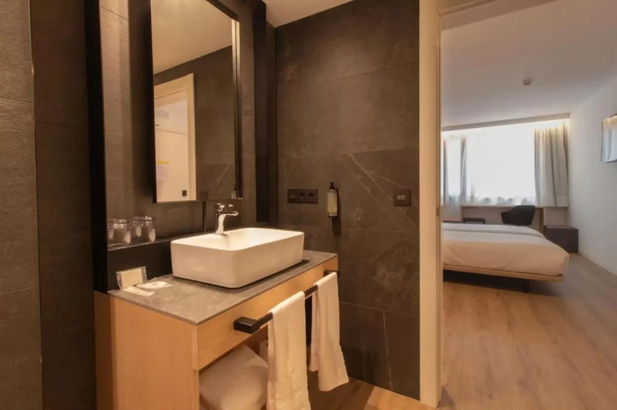 Bed in Hotel Cortabitarte