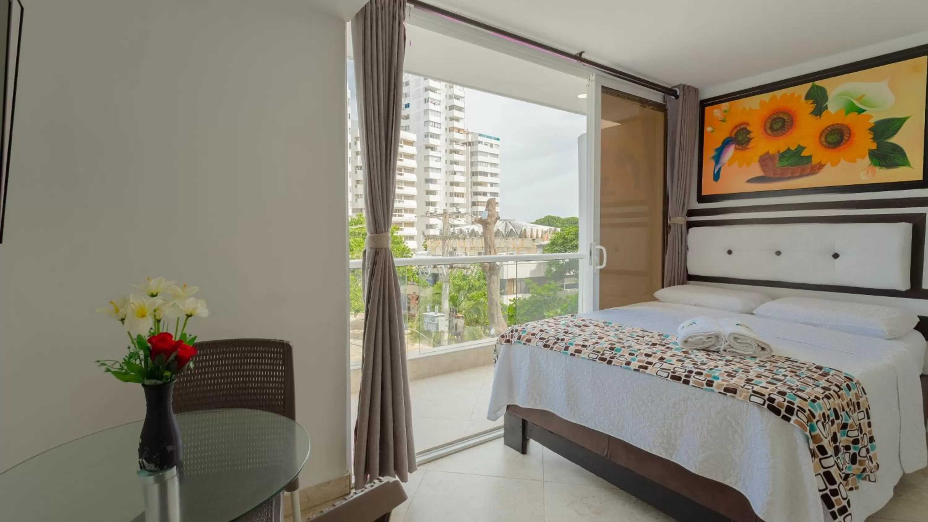 Decorative detail, Bed in Hollywood Beach Suite