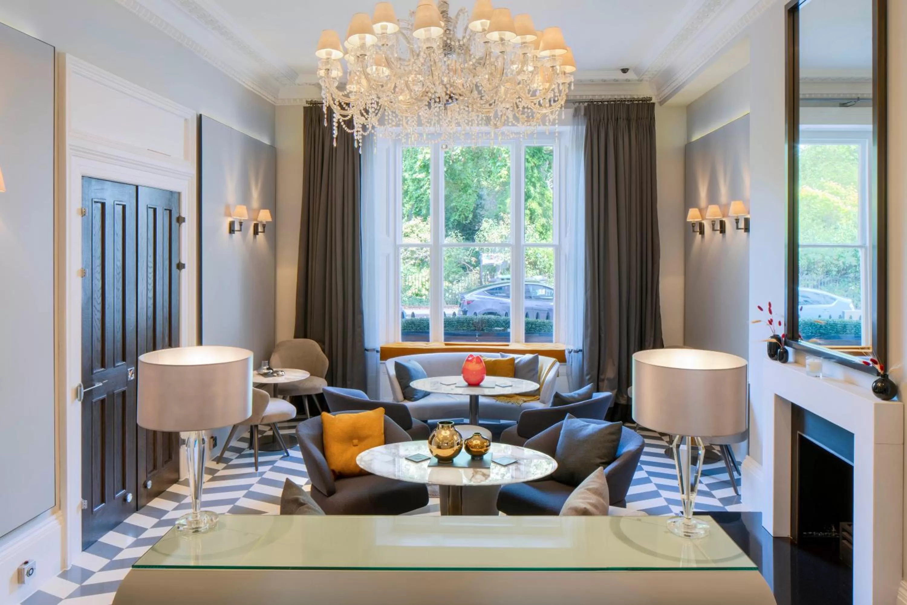 Lounge or bar in Eccleston Square Hotel