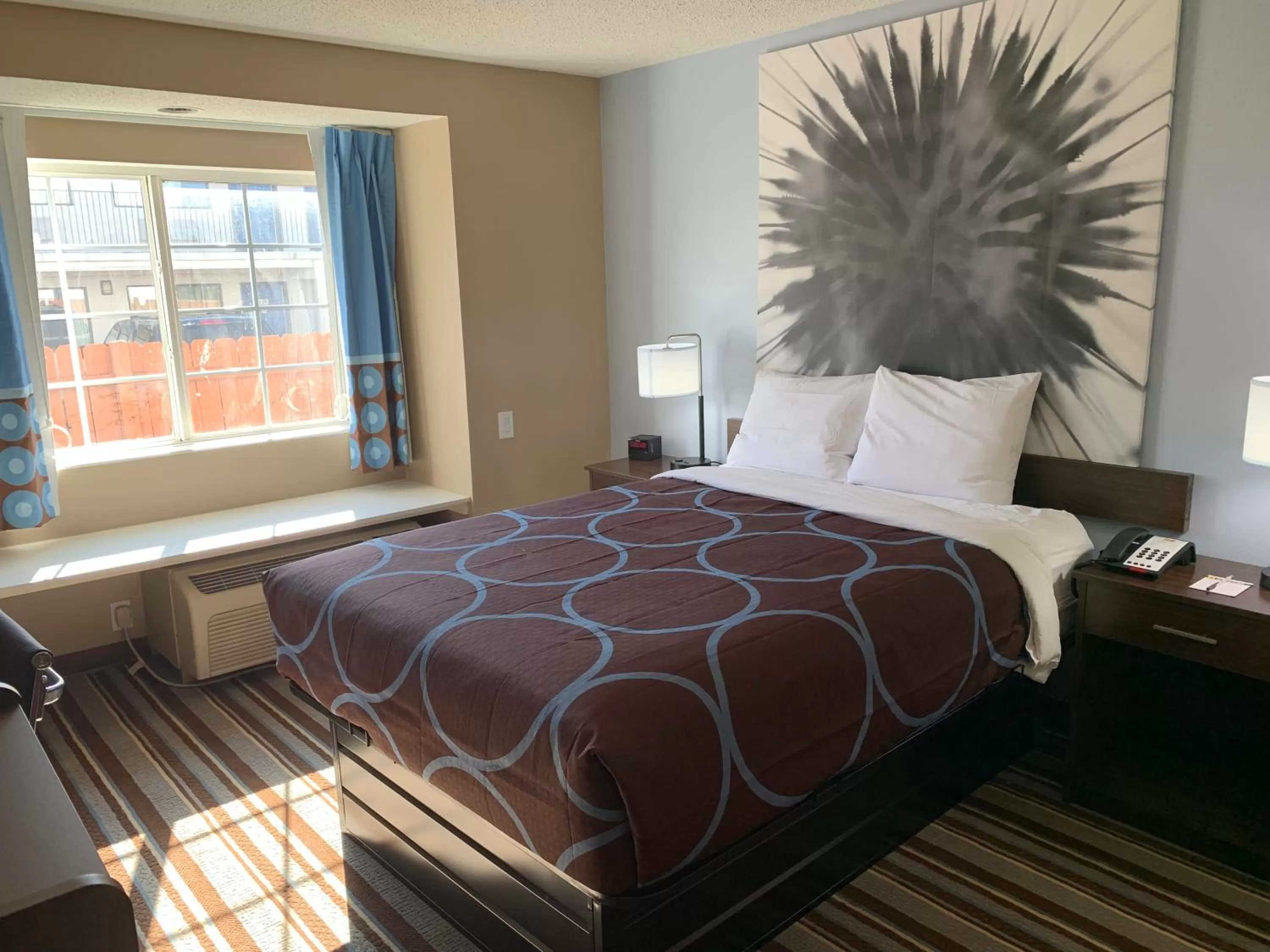 Bedroom, Bed in Super 8 by Wyndham Joliet