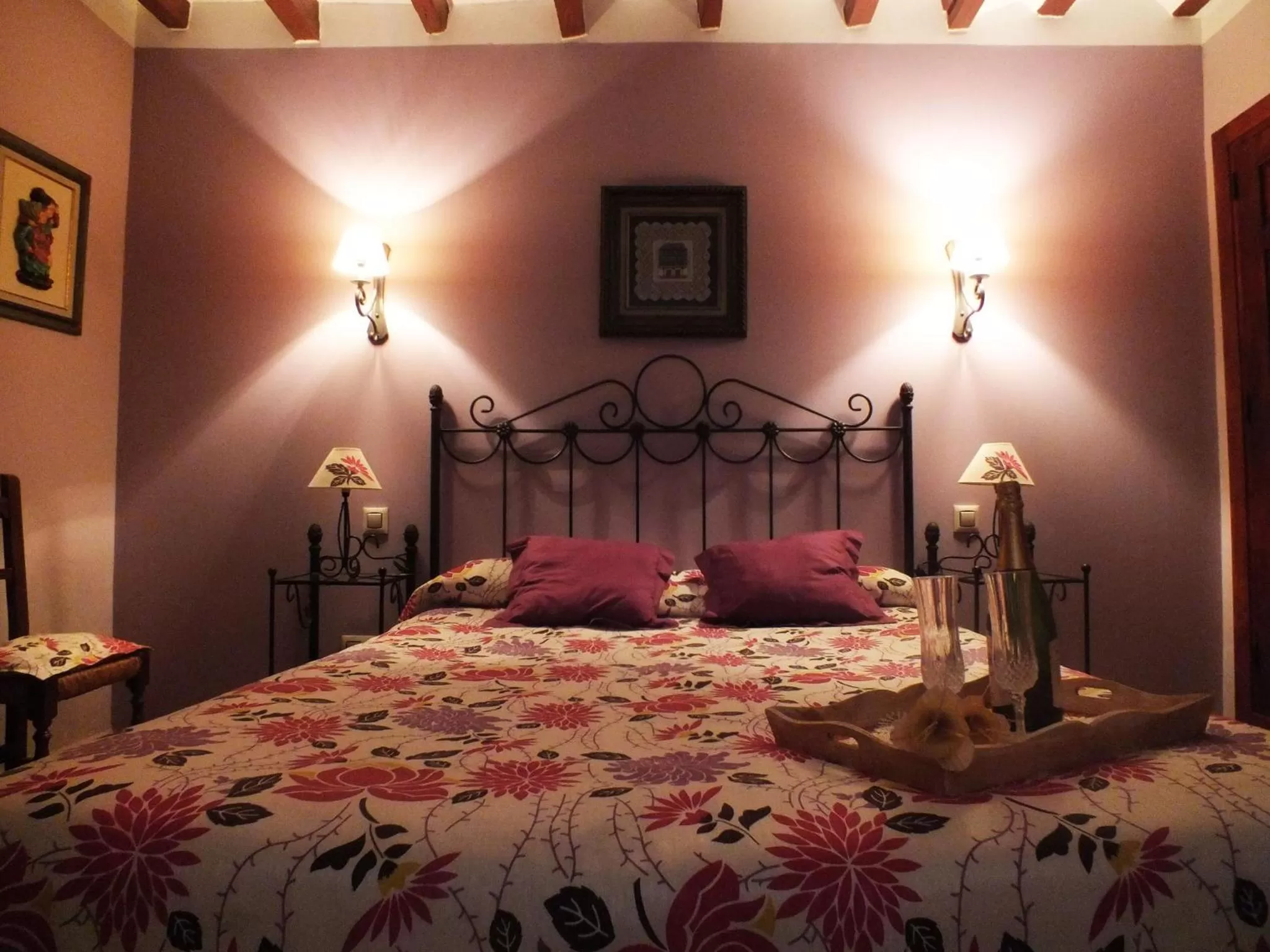 Bed in Hotel Rural Posada Los Caballeros