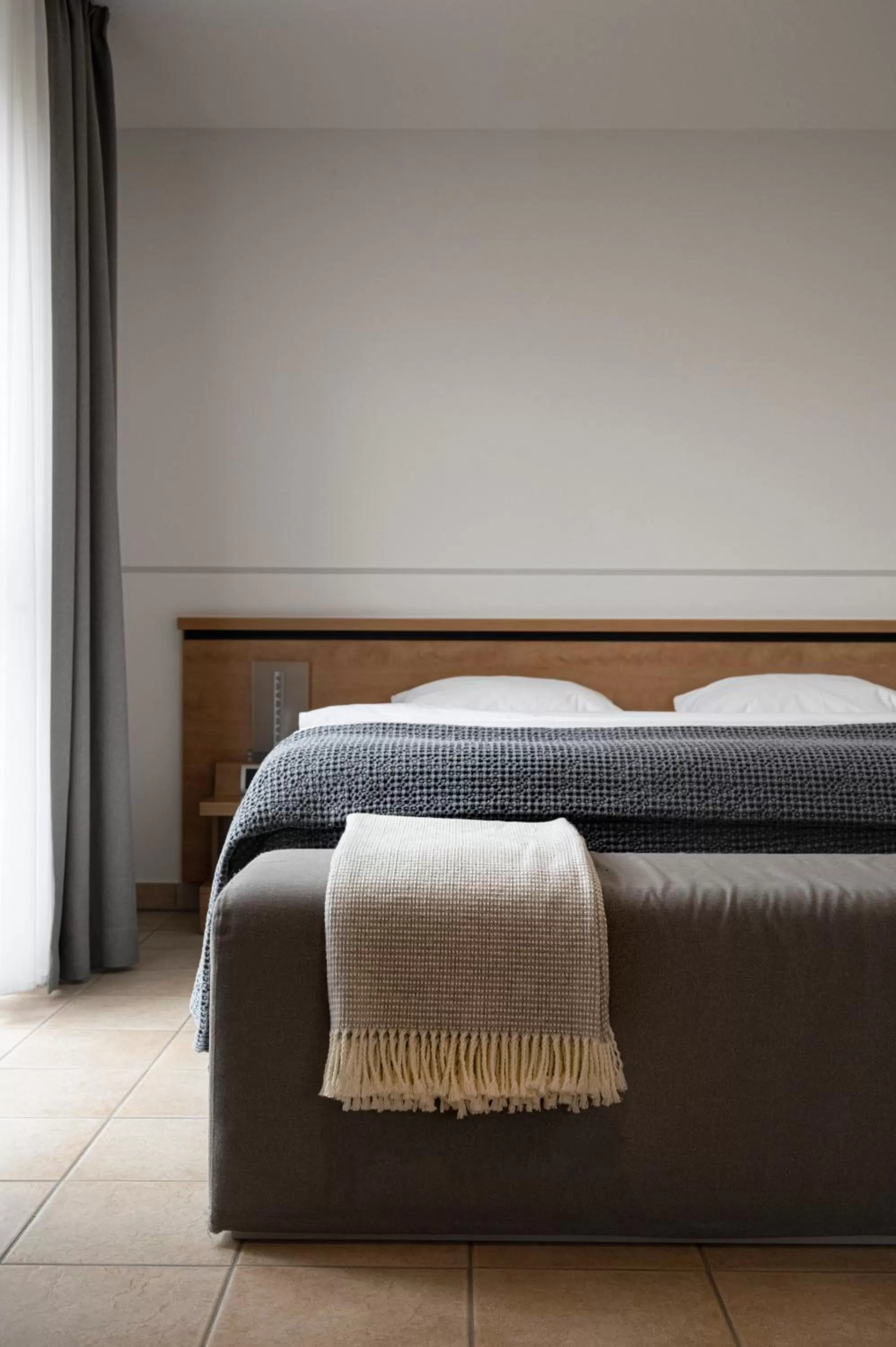 Bedroom, Bed in Hotel VierJahreszeiten am Seilersee