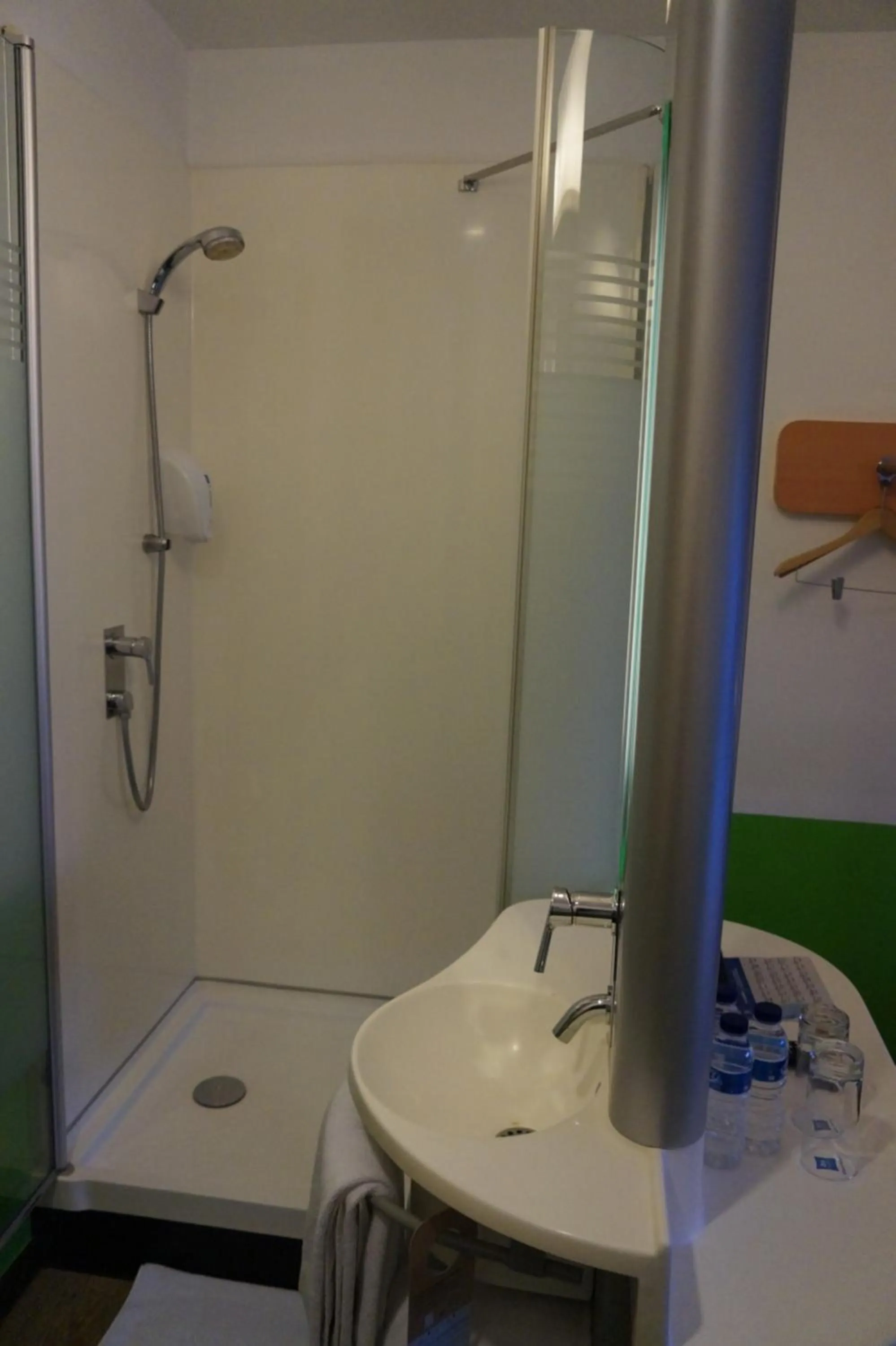 Bathroom in Ibis Budget Jakarta Airport