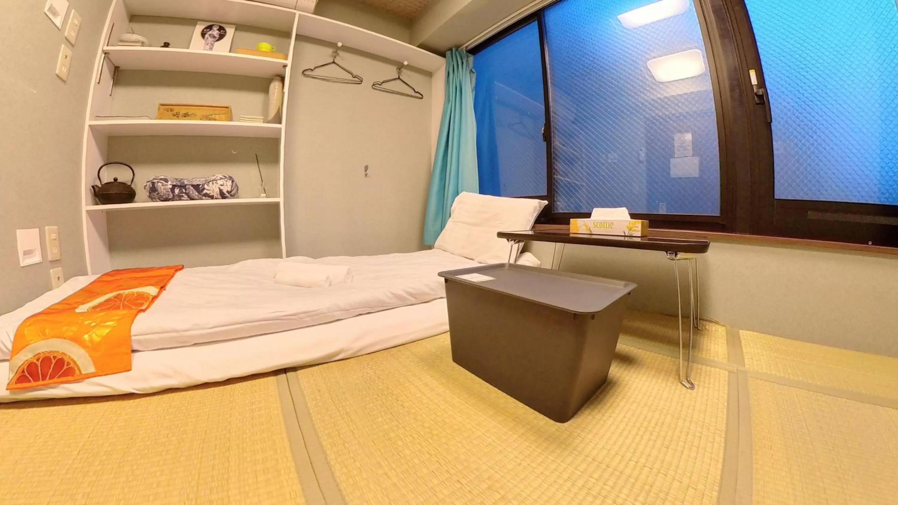 Bedroom, Bed in 無料wi-fi JING HOUSE 秋葉原 電動自転車レンタル