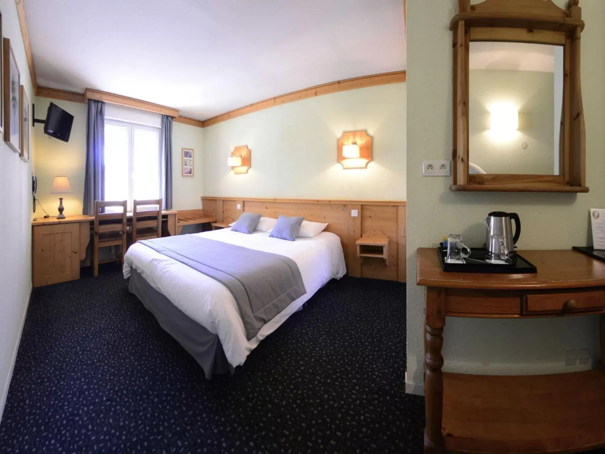 Standard Double Room - single occupancy in Hotel Les Terrasses Standard Double Room - single occupancy in Hotel Les Terrasses