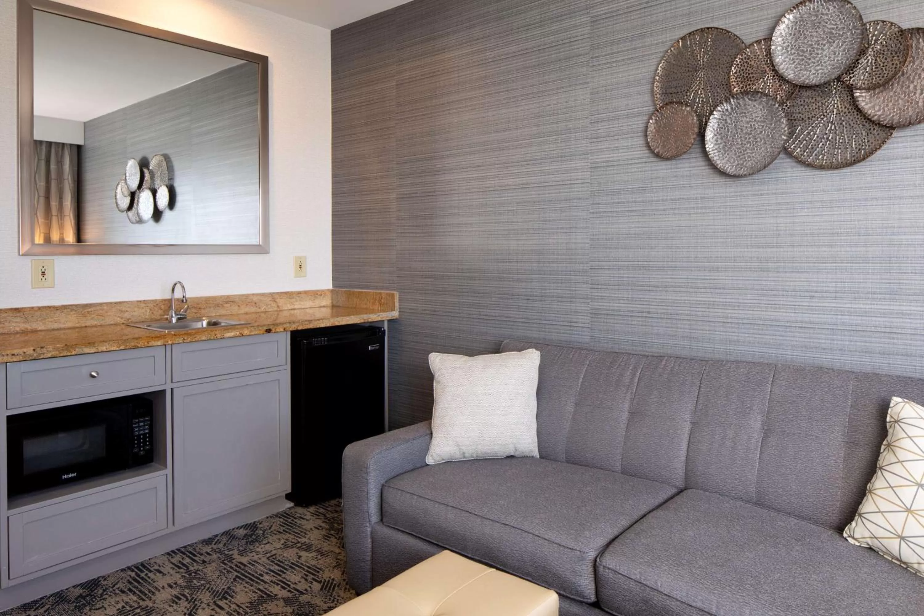 Living room in Embassy Suites by Hilton Portland Maine