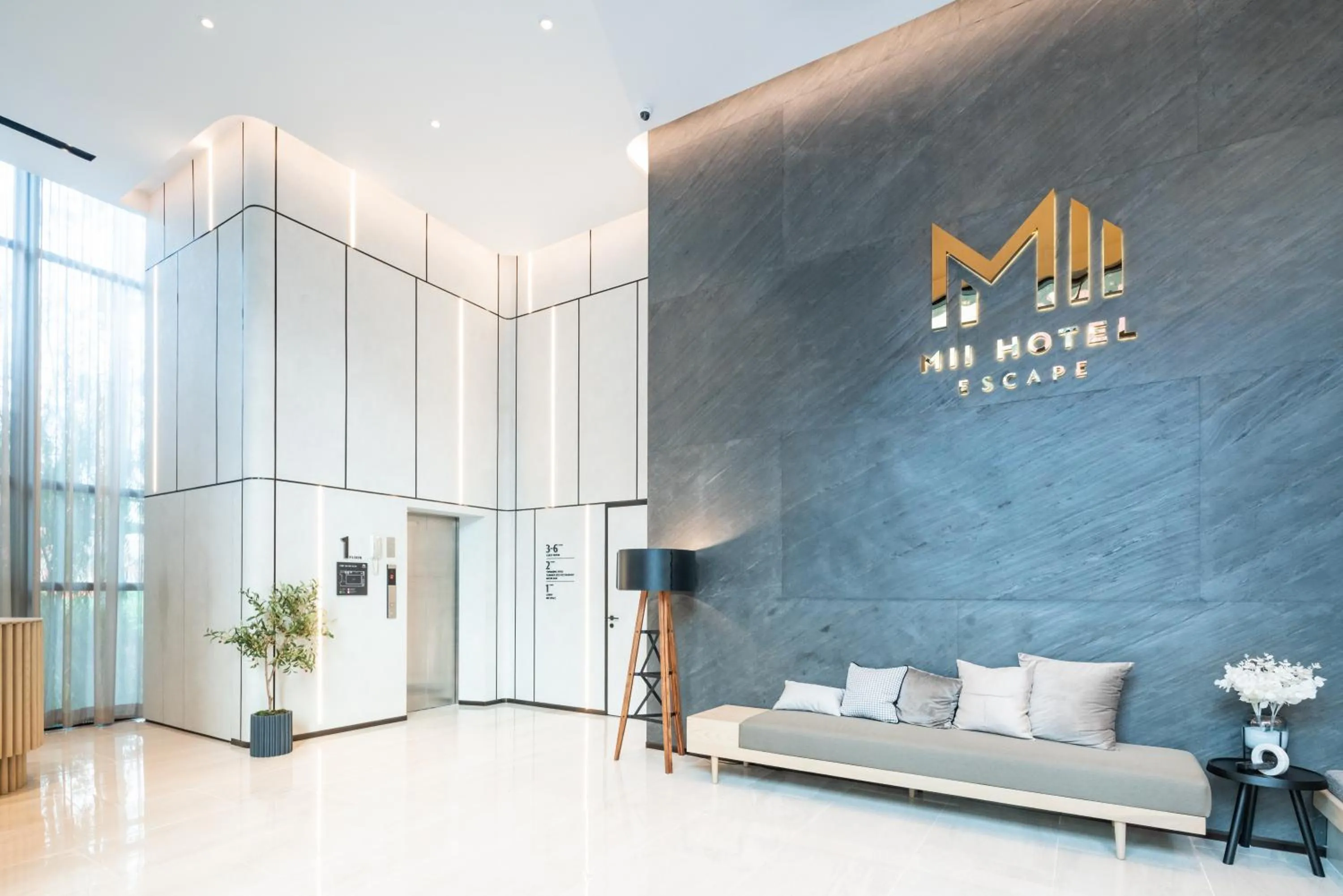 Lobby or reception in Mii Hotel Srinakarin