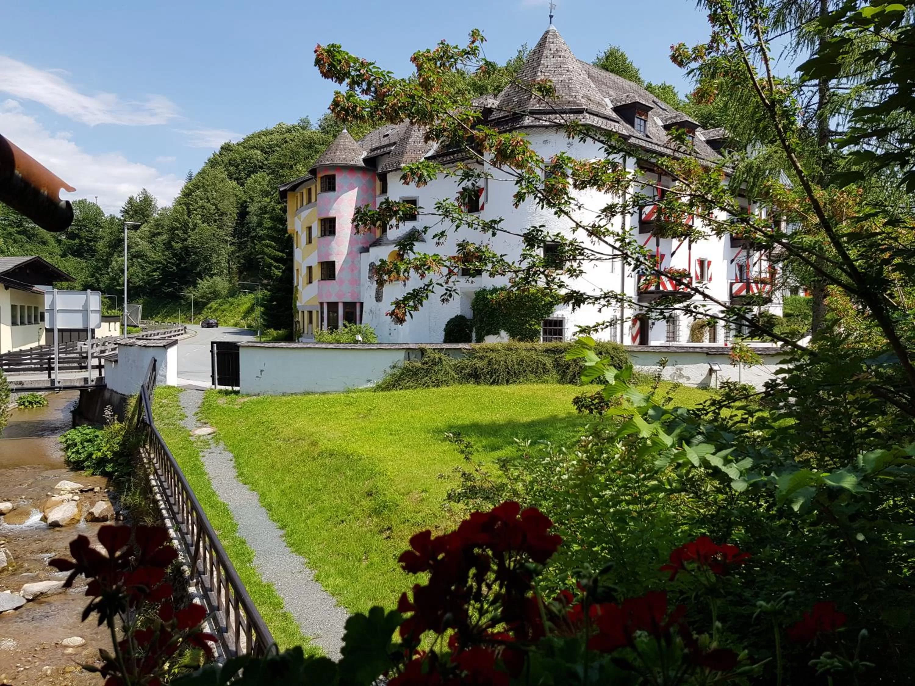 Property building in Family Hotel Schloss Rosenegg