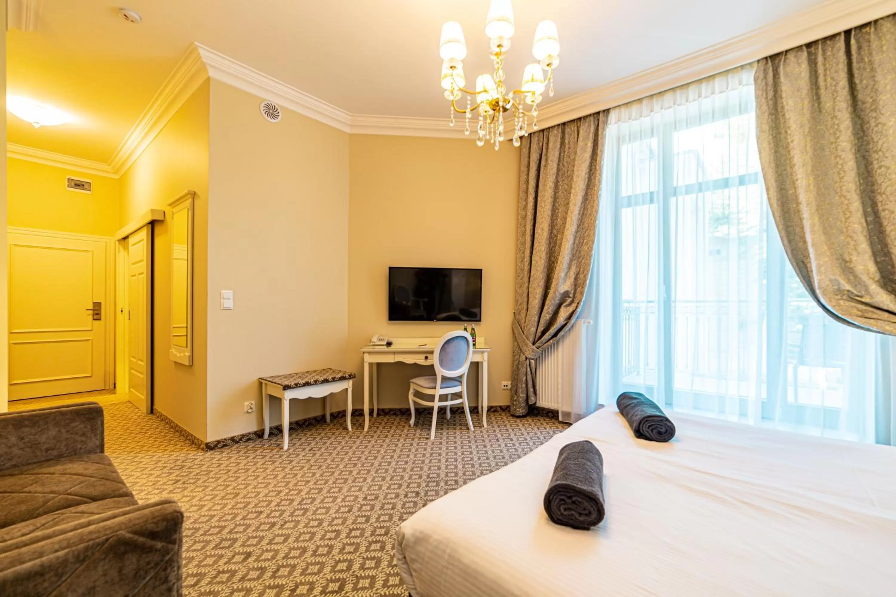 TV and multimedia, Bed in Hotel Willa Flora