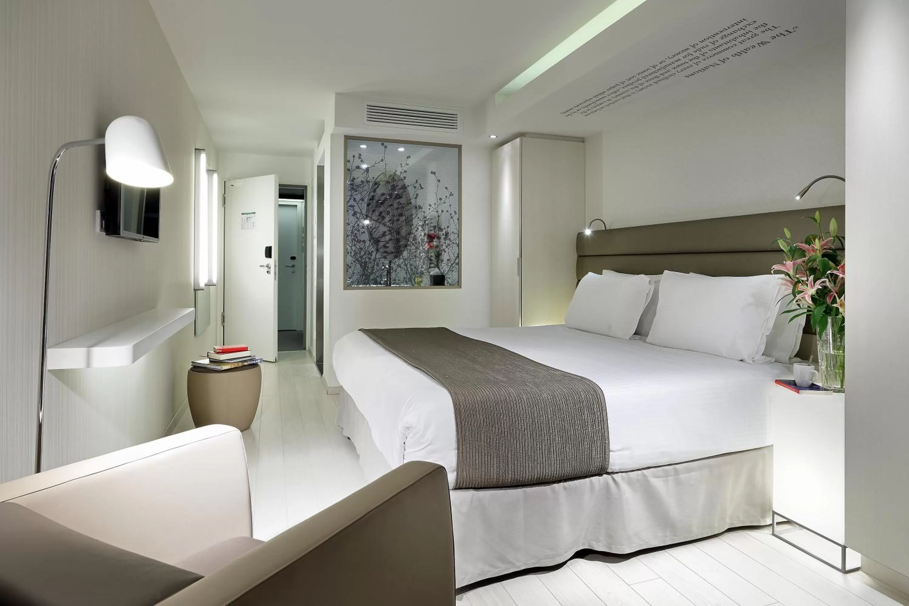 Photo of the whole room, Bed in Eurostars Book Hotel