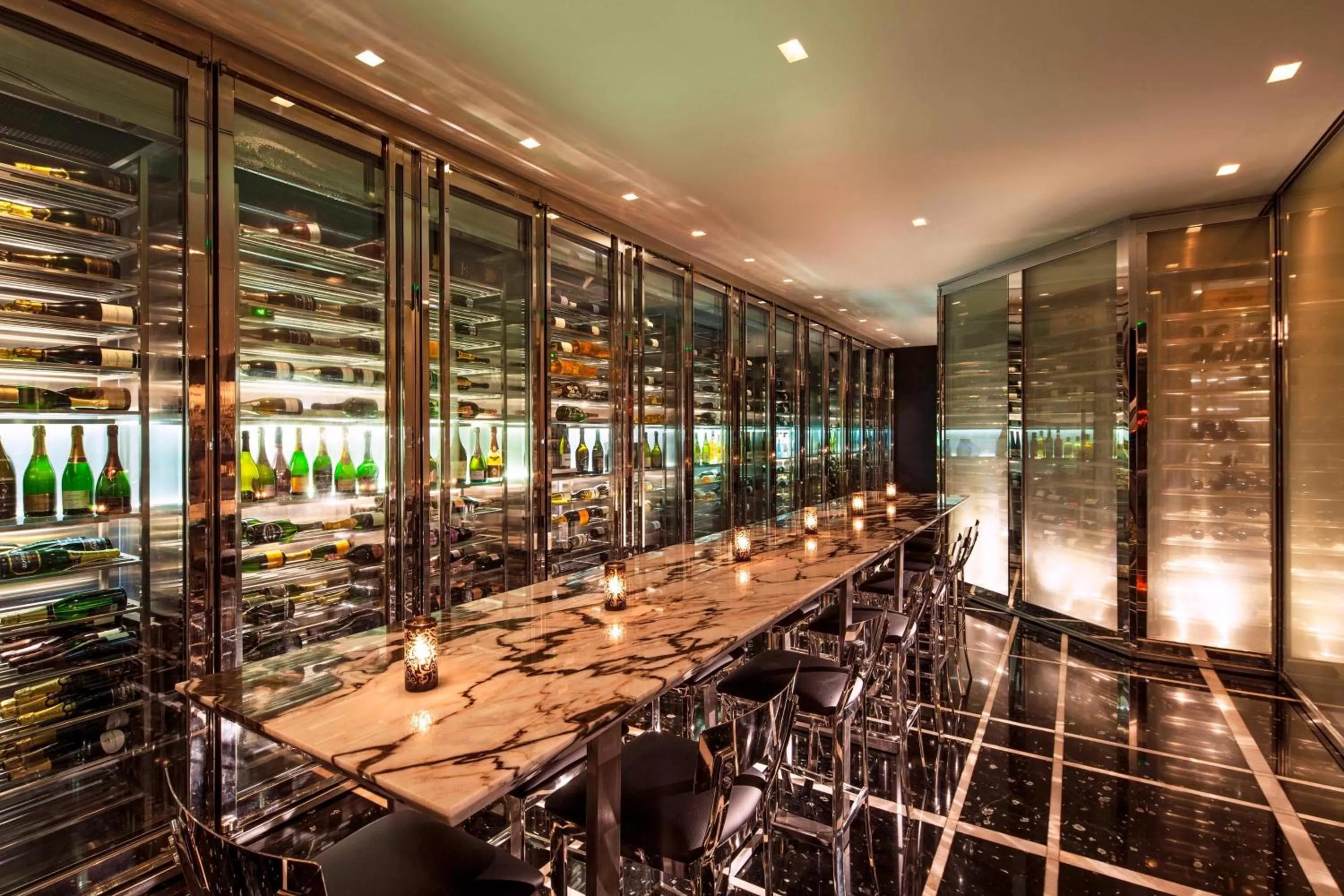 Lounge or bar in The St. Regis Bal Harbour Resort