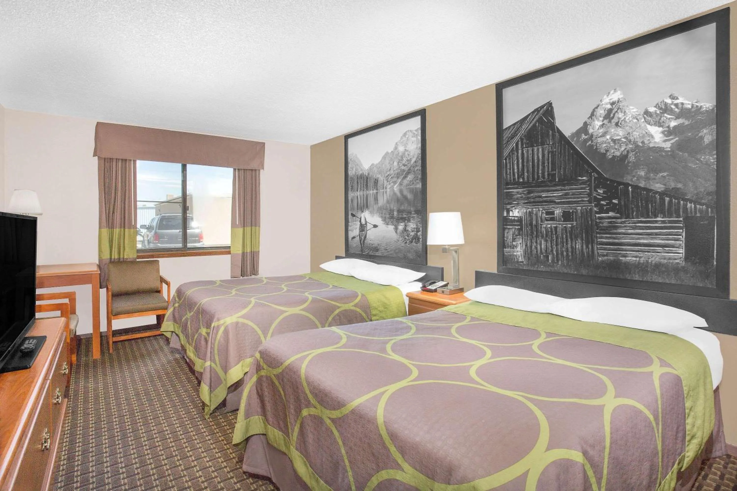 Photo of the whole room, Bed in Super 8 by Wyndham Riverton