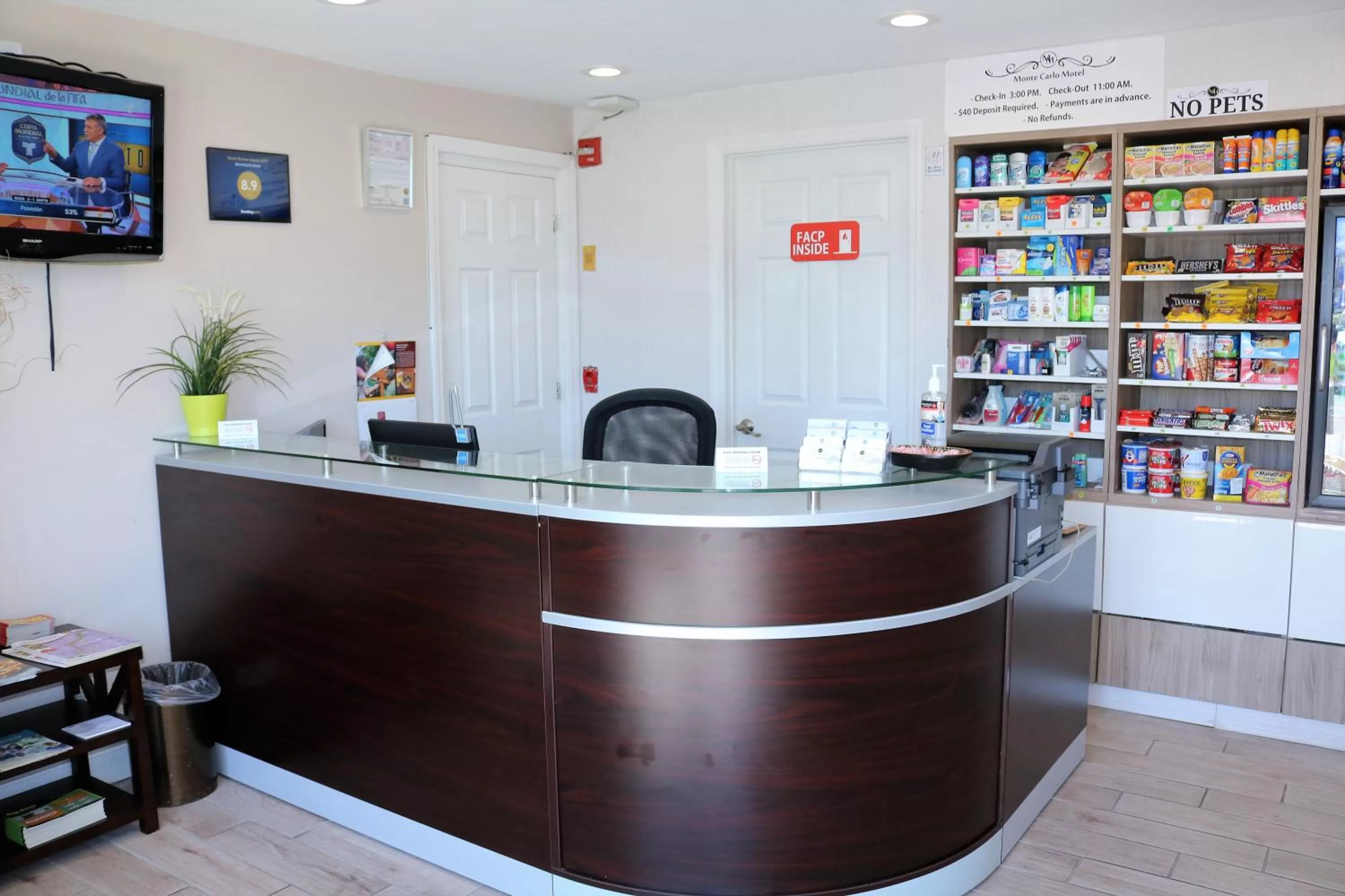 Lobby or reception in Monte Carlo Inn- Near Disney