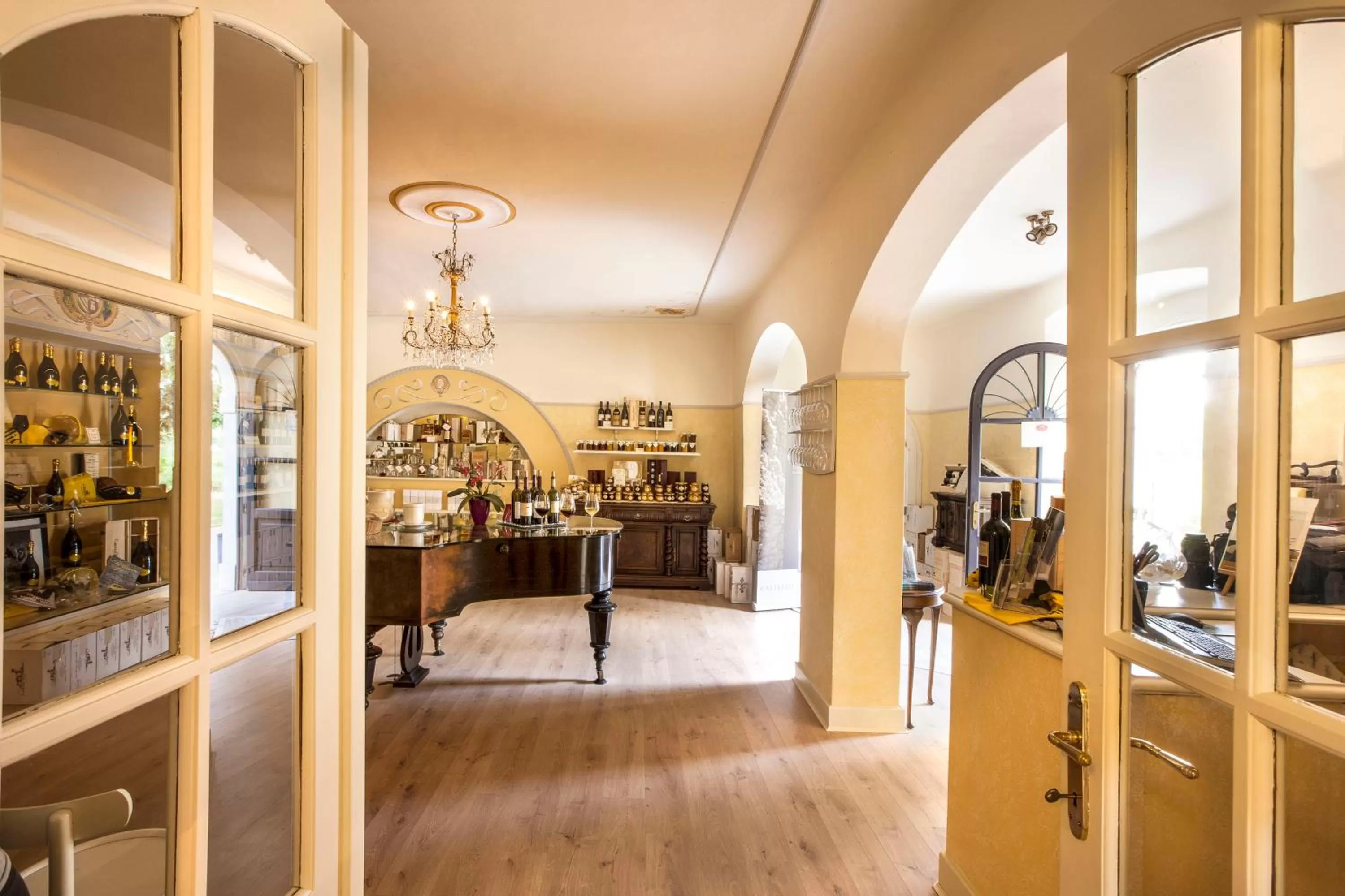 On-site shops in La Tavernetta Al Castello