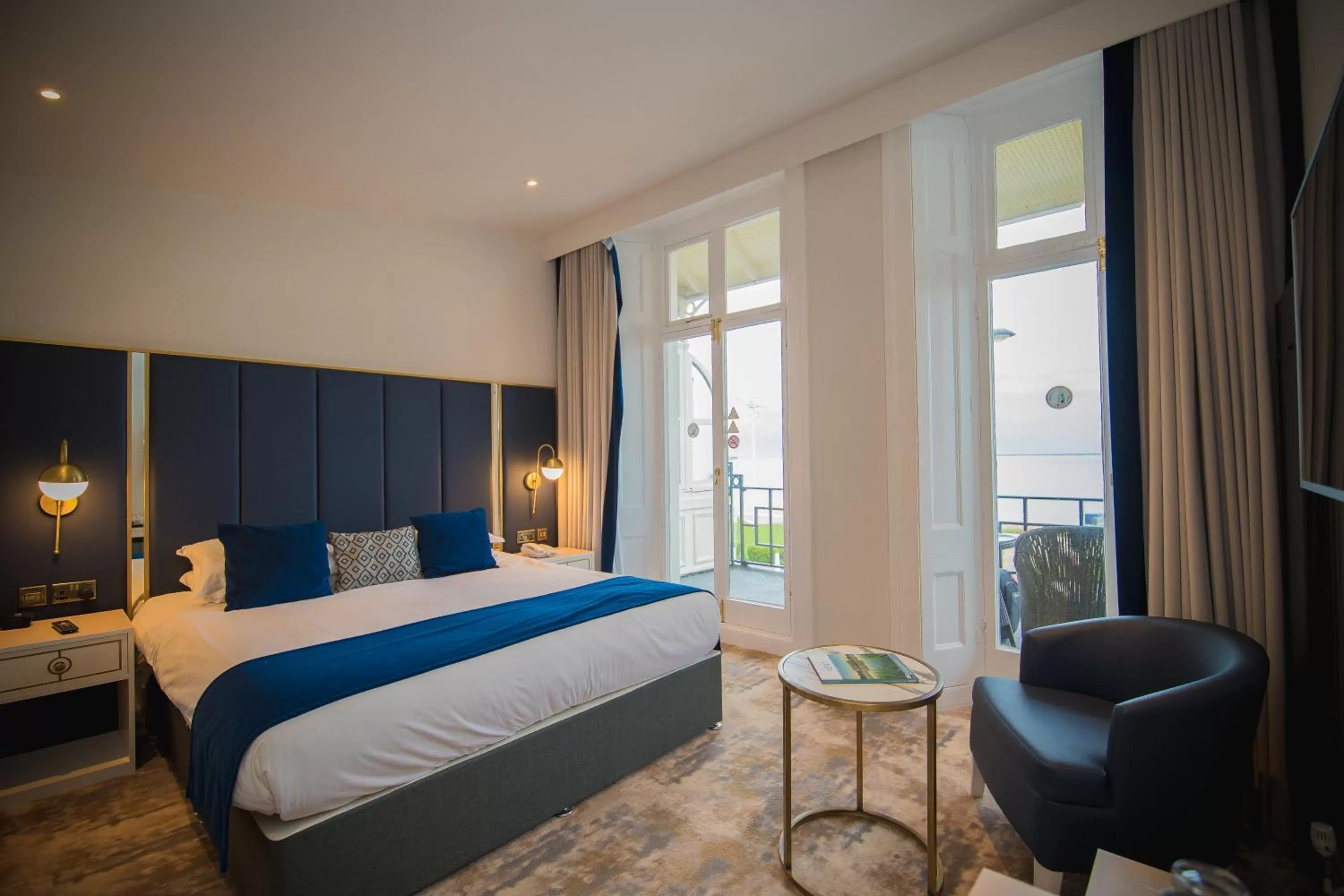 Photo of the whole room, Bed in Best Western Premier Dover Marina Hotel & Spa