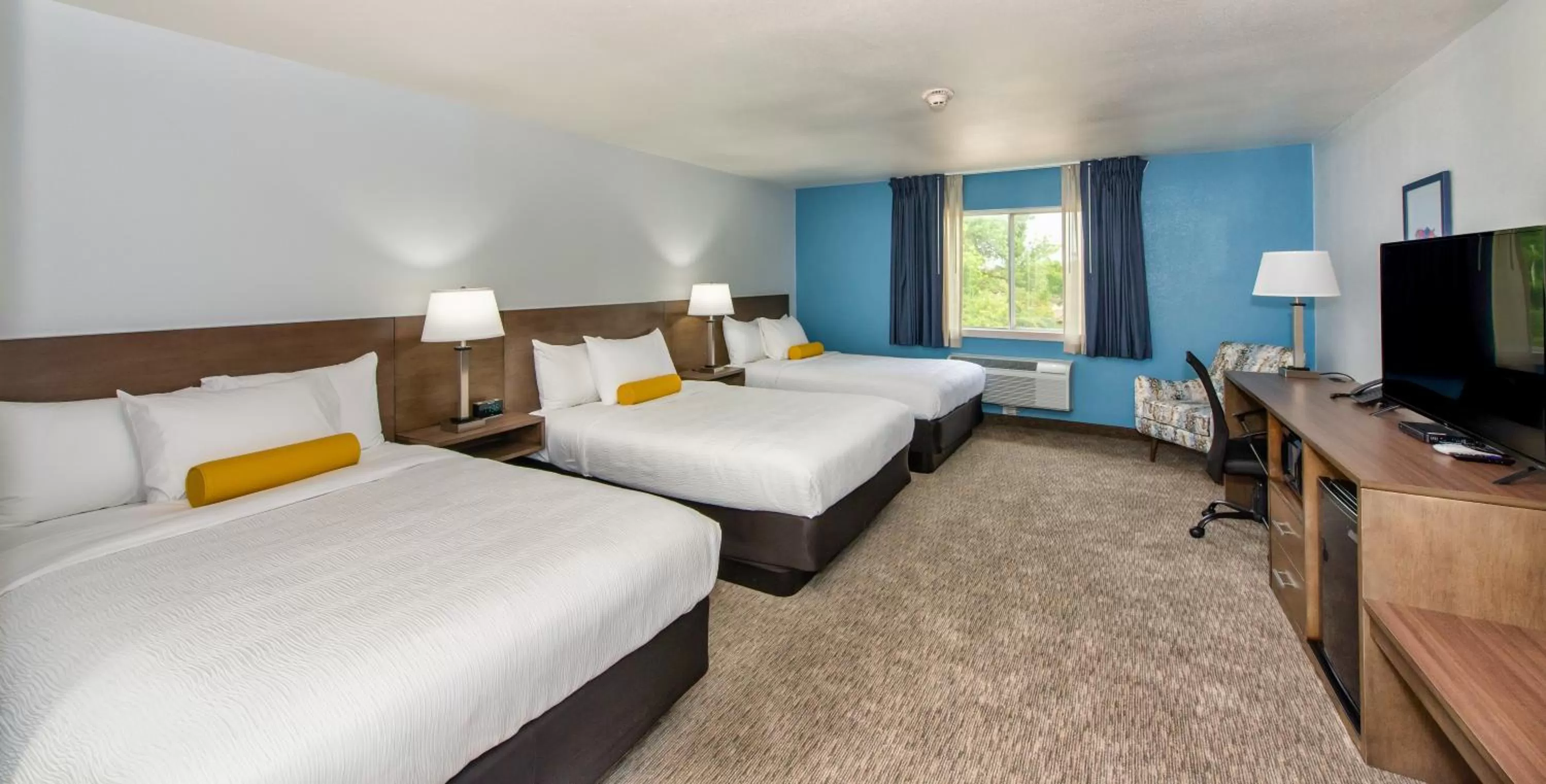 Photo of the whole room, Bed in Hotel Pommier Indianola