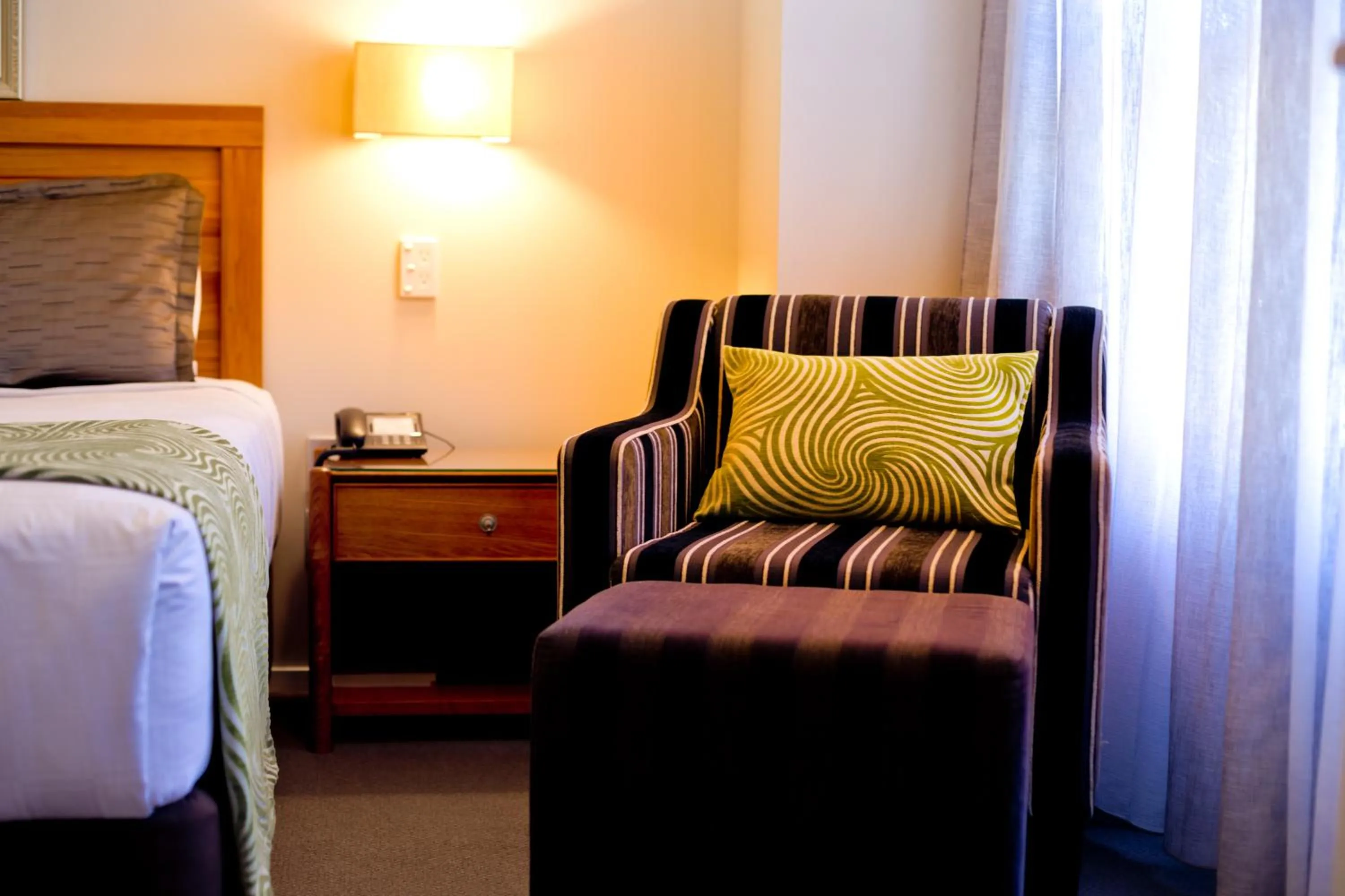 Bedroom, Bed in Alexander Inn