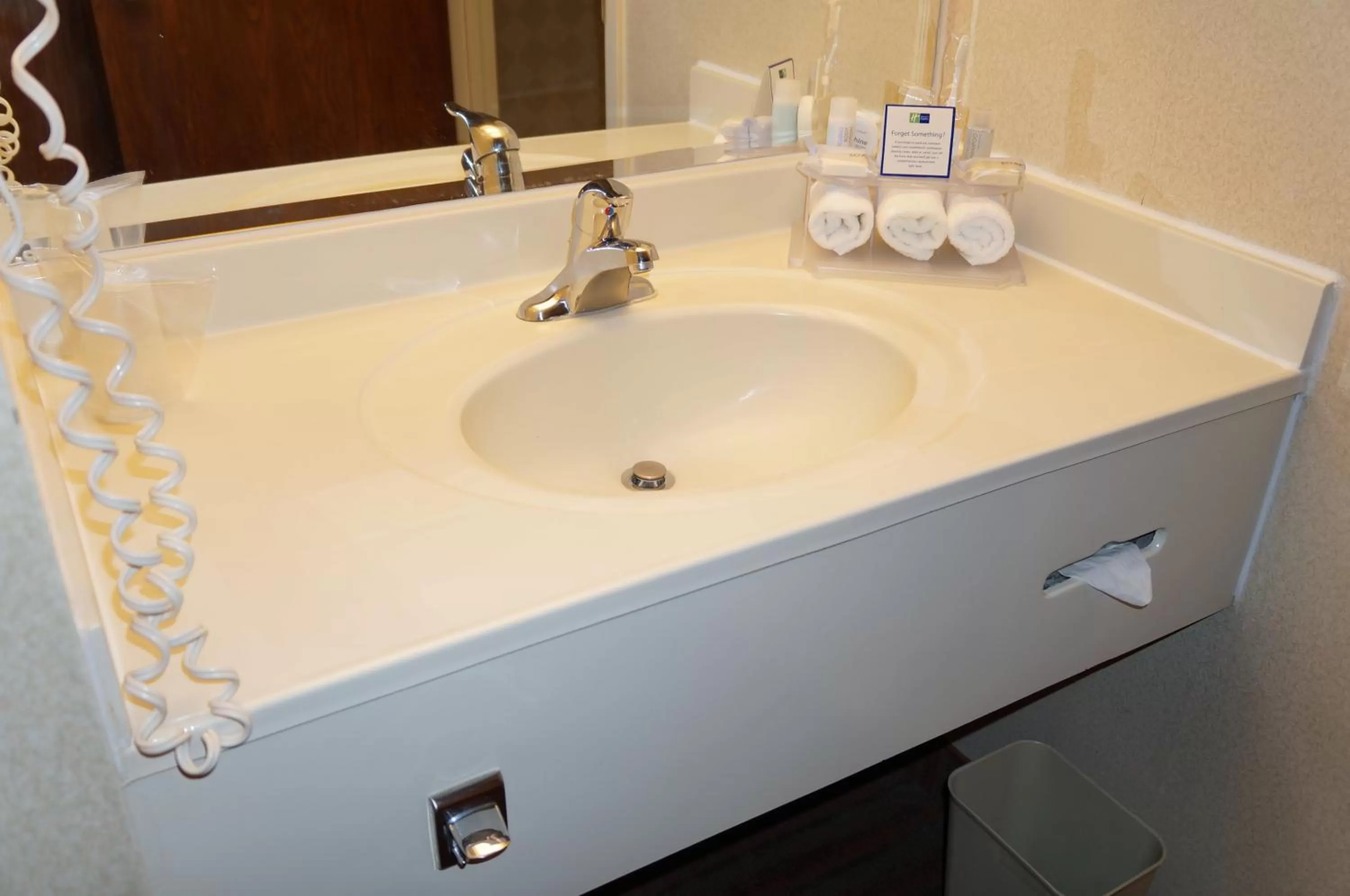 King Room - Disability Access/Non-Smoking in Holiday Inn Express - Monterrey - Tecnologico, an IHG Hotel