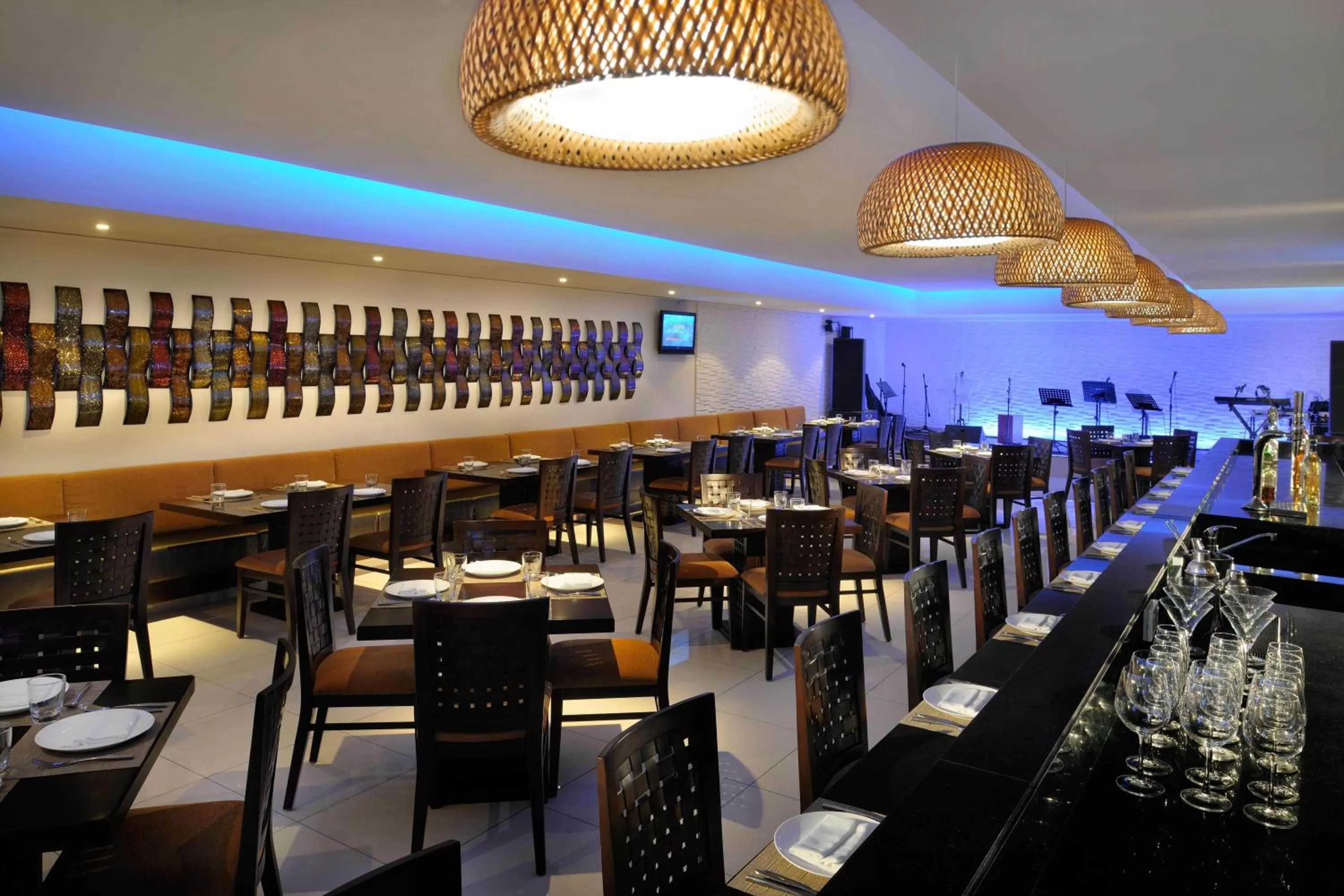 Restaurant/places to eat in Asiana Hotel Dubai