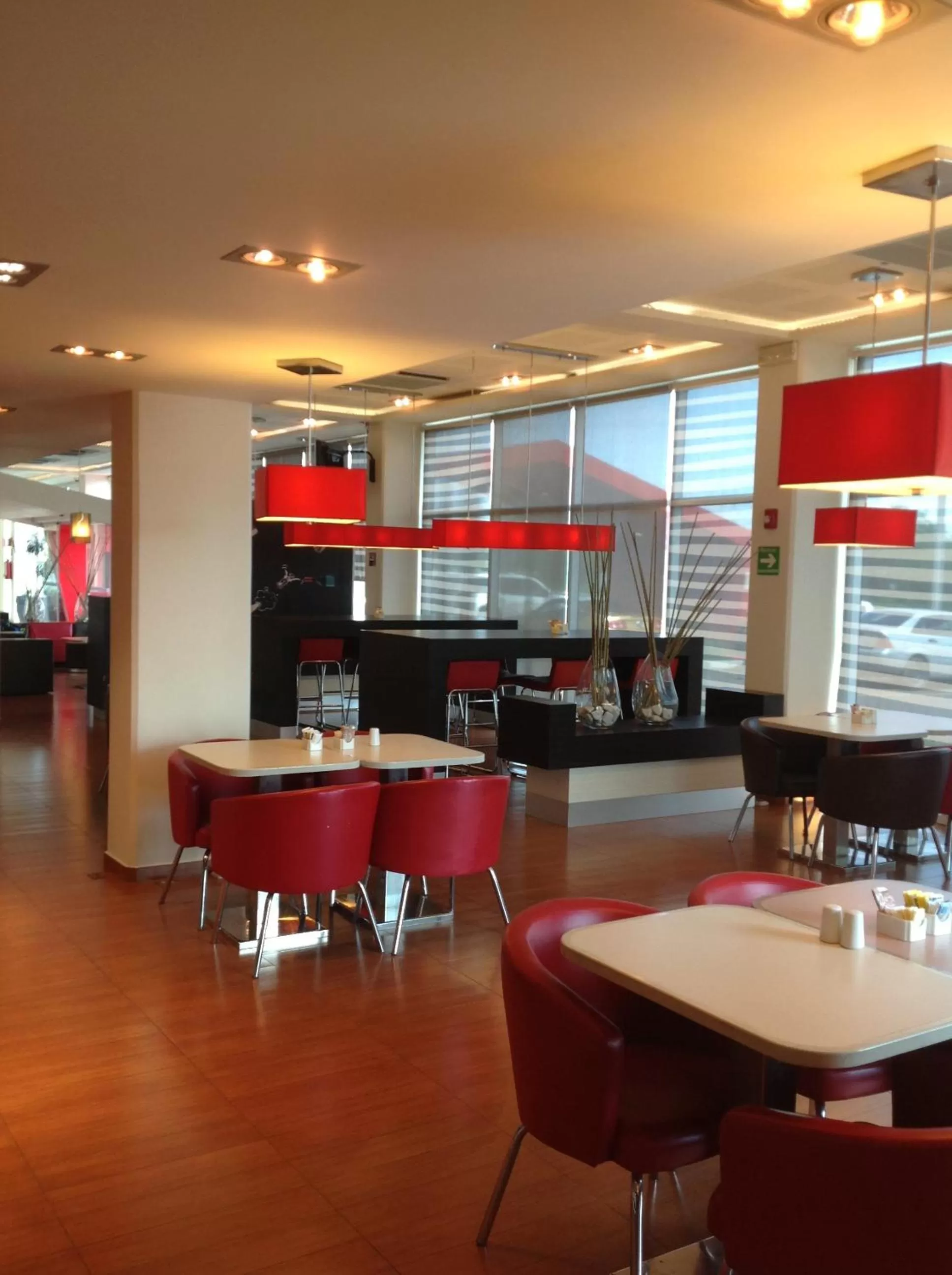 Restaurant/places to eat in Ibis Aguascalientes Norte