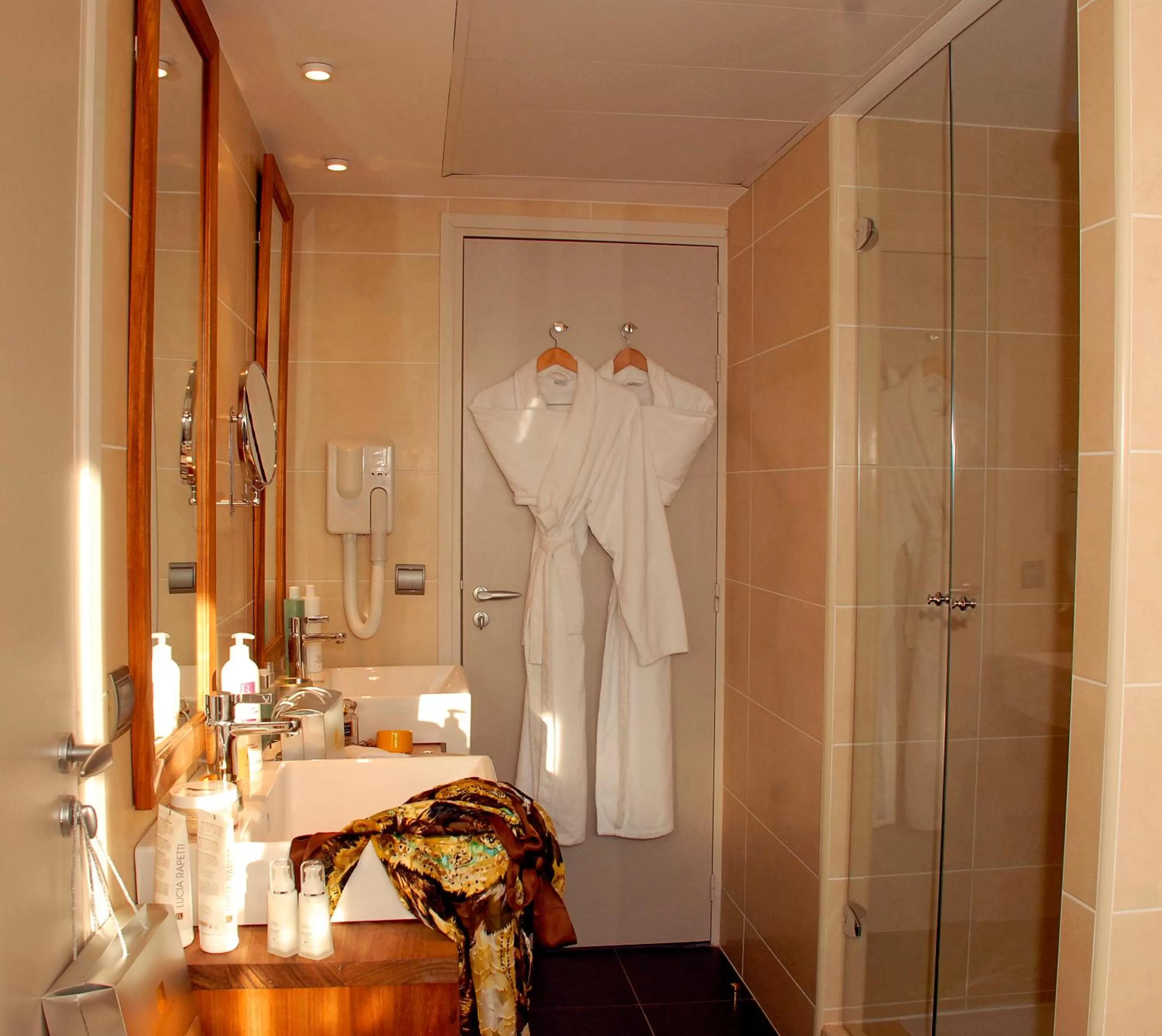 Shower in Abbaye des Capucins Spa & Resort
