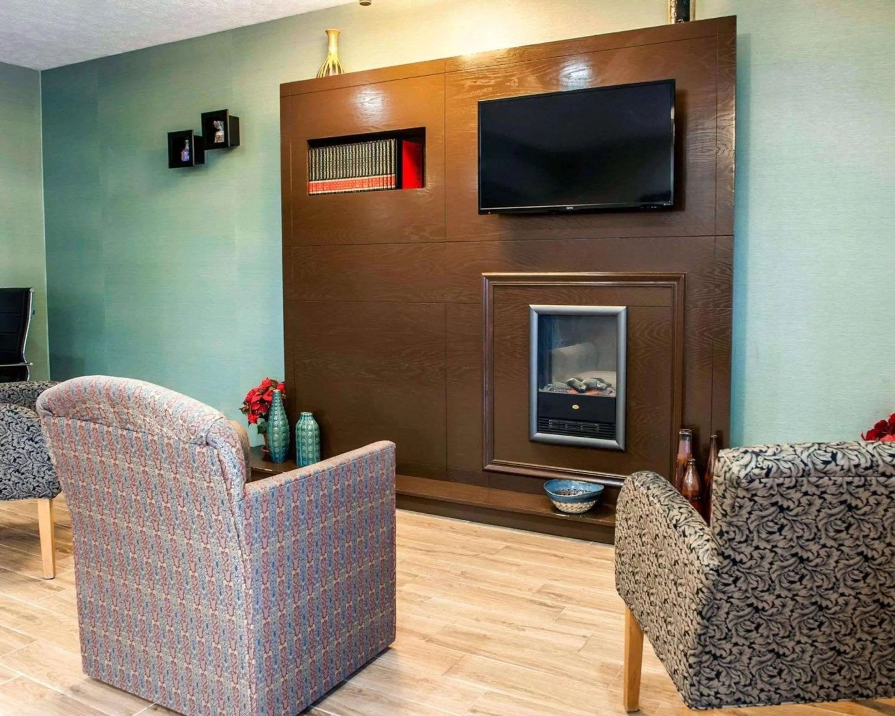 Lobby or reception in Baymont by Wyndham Richmond I-70