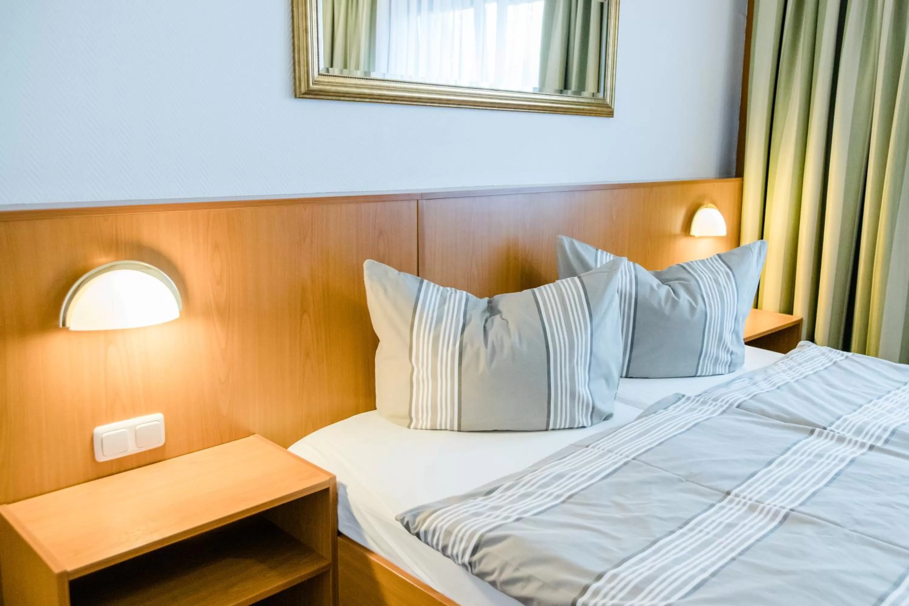 Photo of the whole room, Bed in Hotel Müller