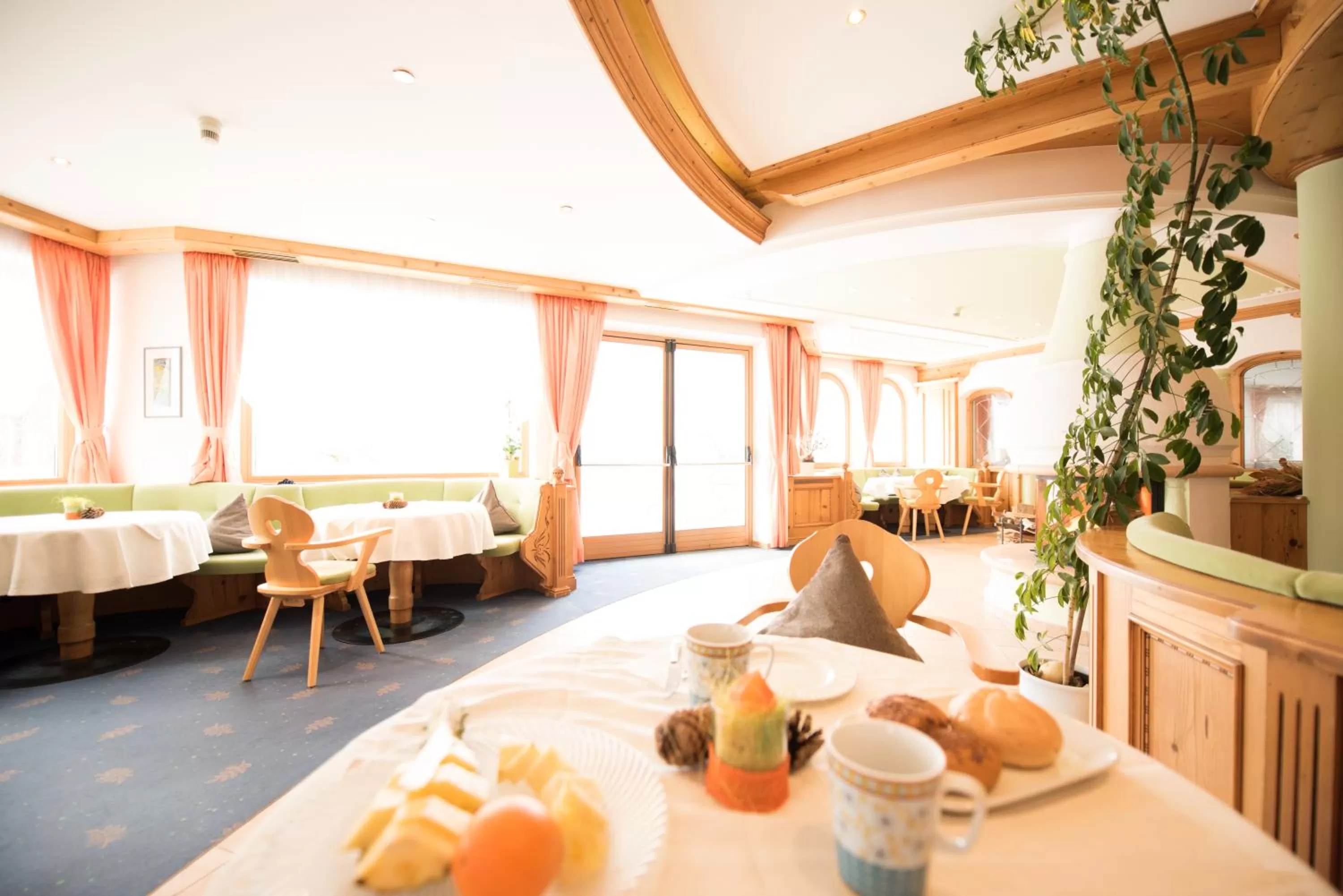 Buffet breakfast in Villa Rier