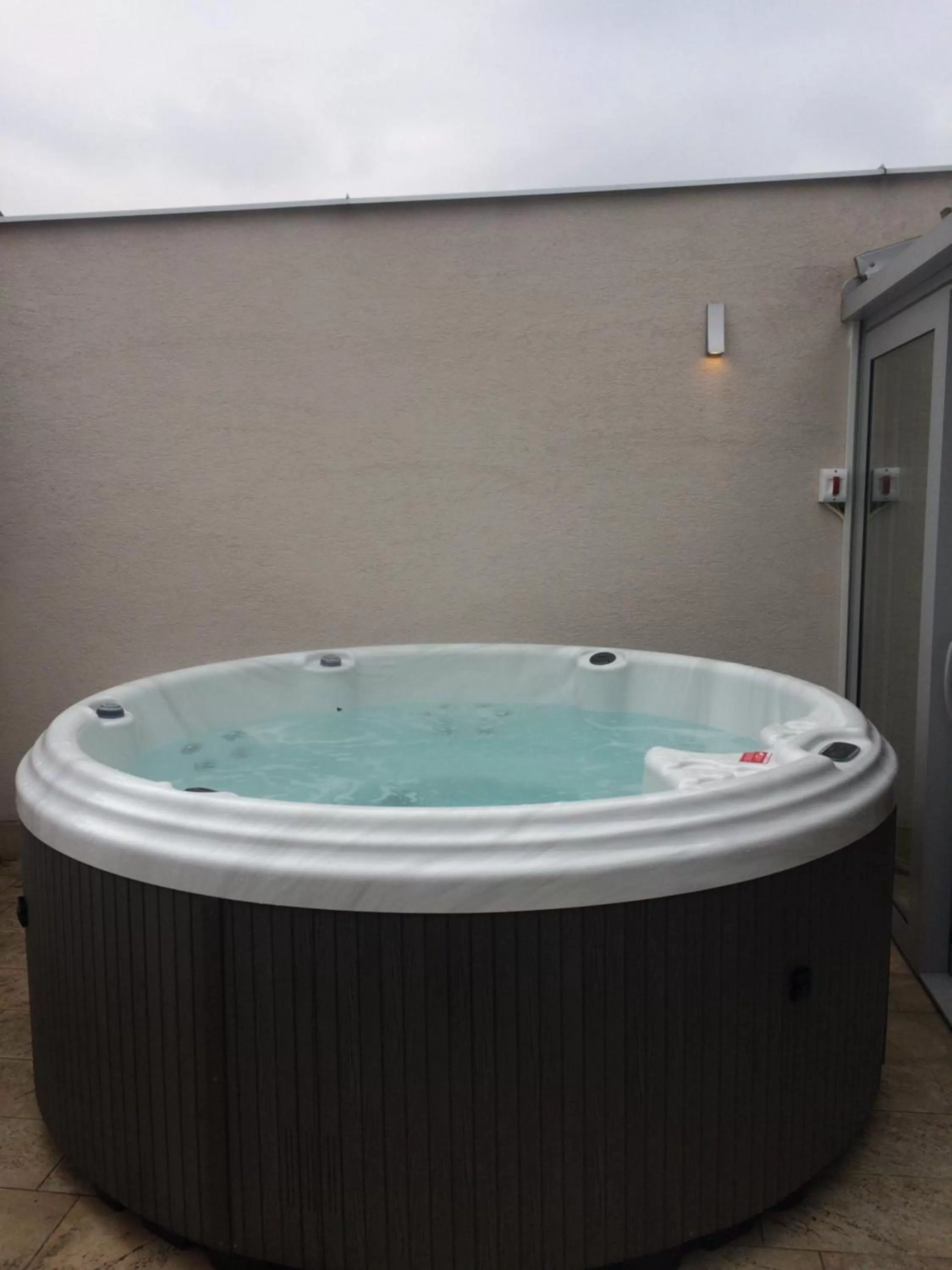 Hot Tub in WELLNESS HOTEL LÖWE