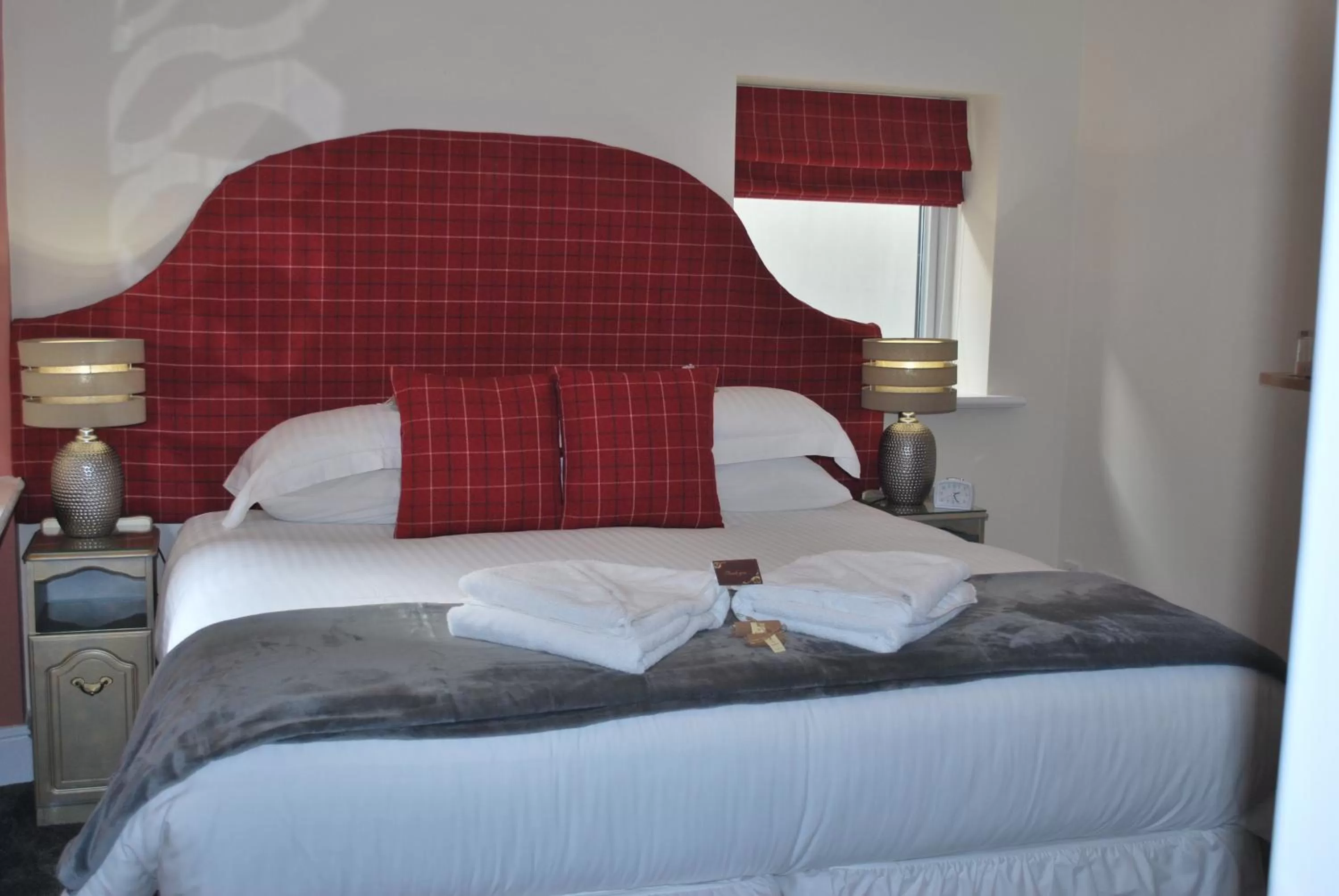 Bed in Ellan Vannin Hotel