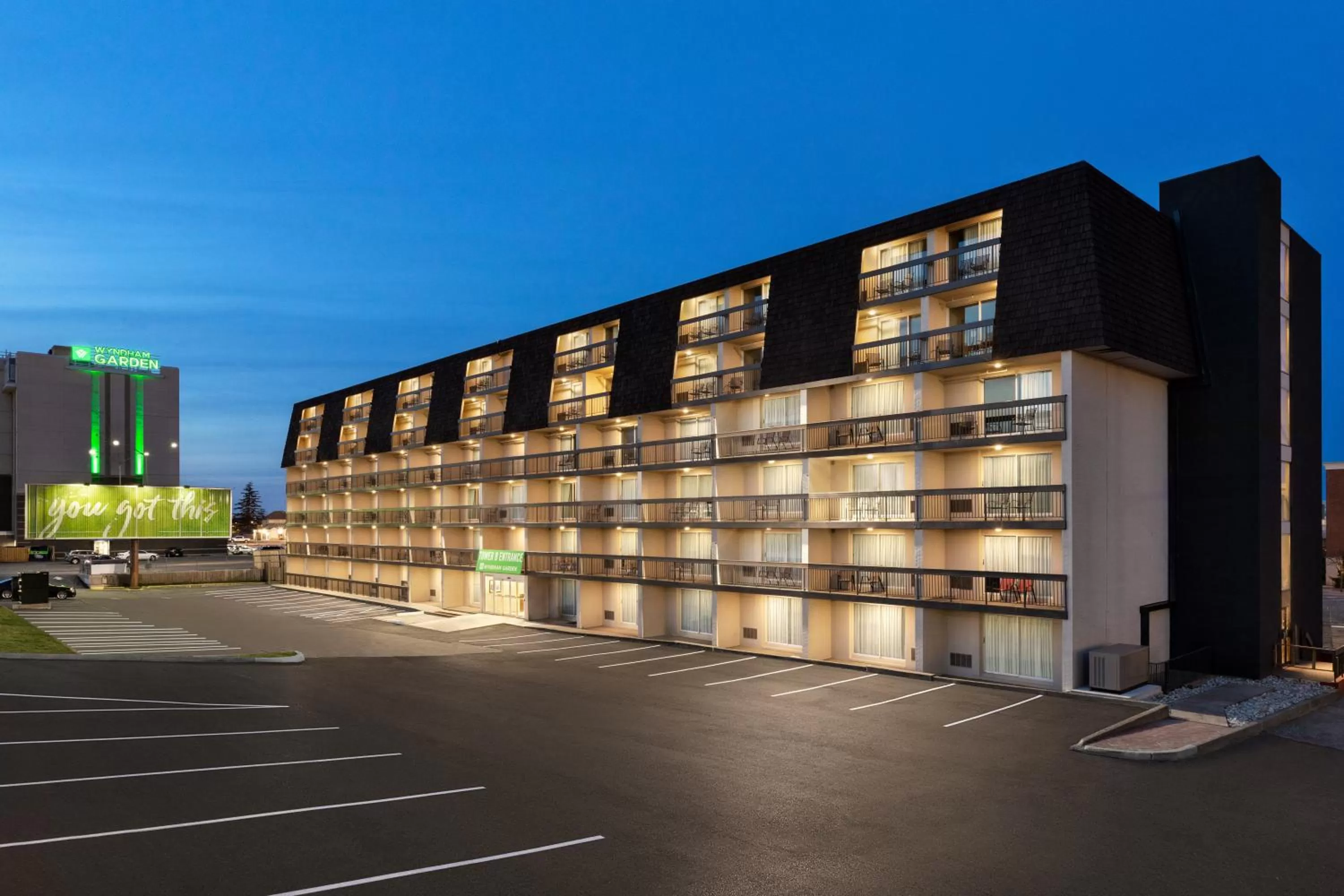 Property building in Wyndham Garden Niagara Falls Fallsview