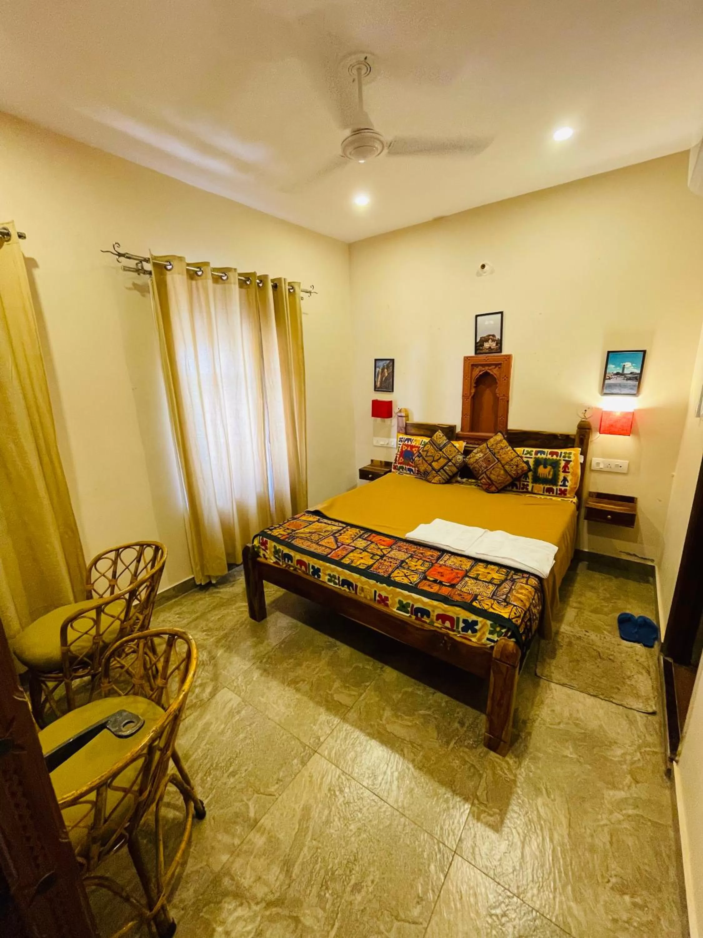 Photo of the whole room, Bed in Corsican Haveli