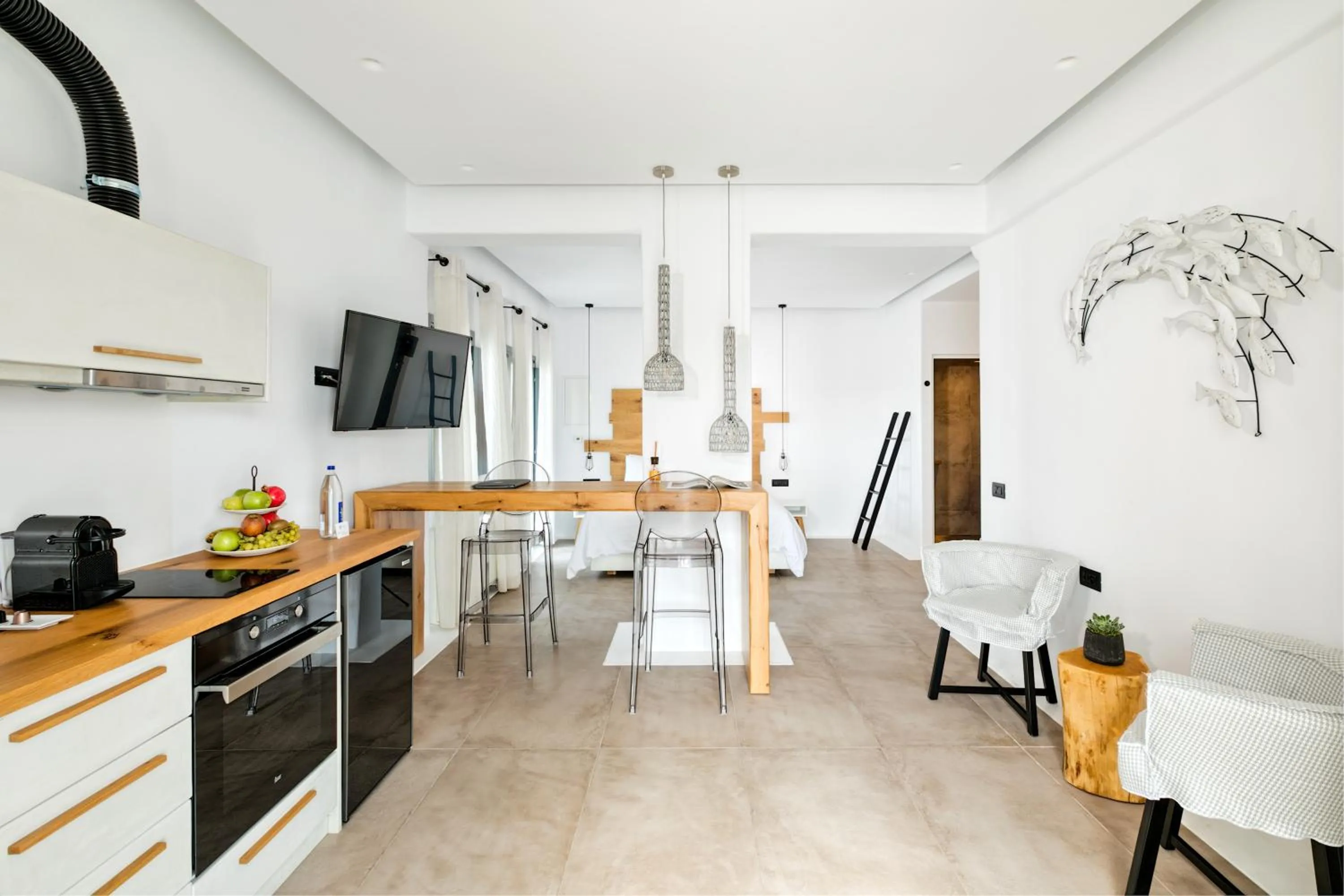 TV and multimedia in Portes Suites & Villas Mykonos