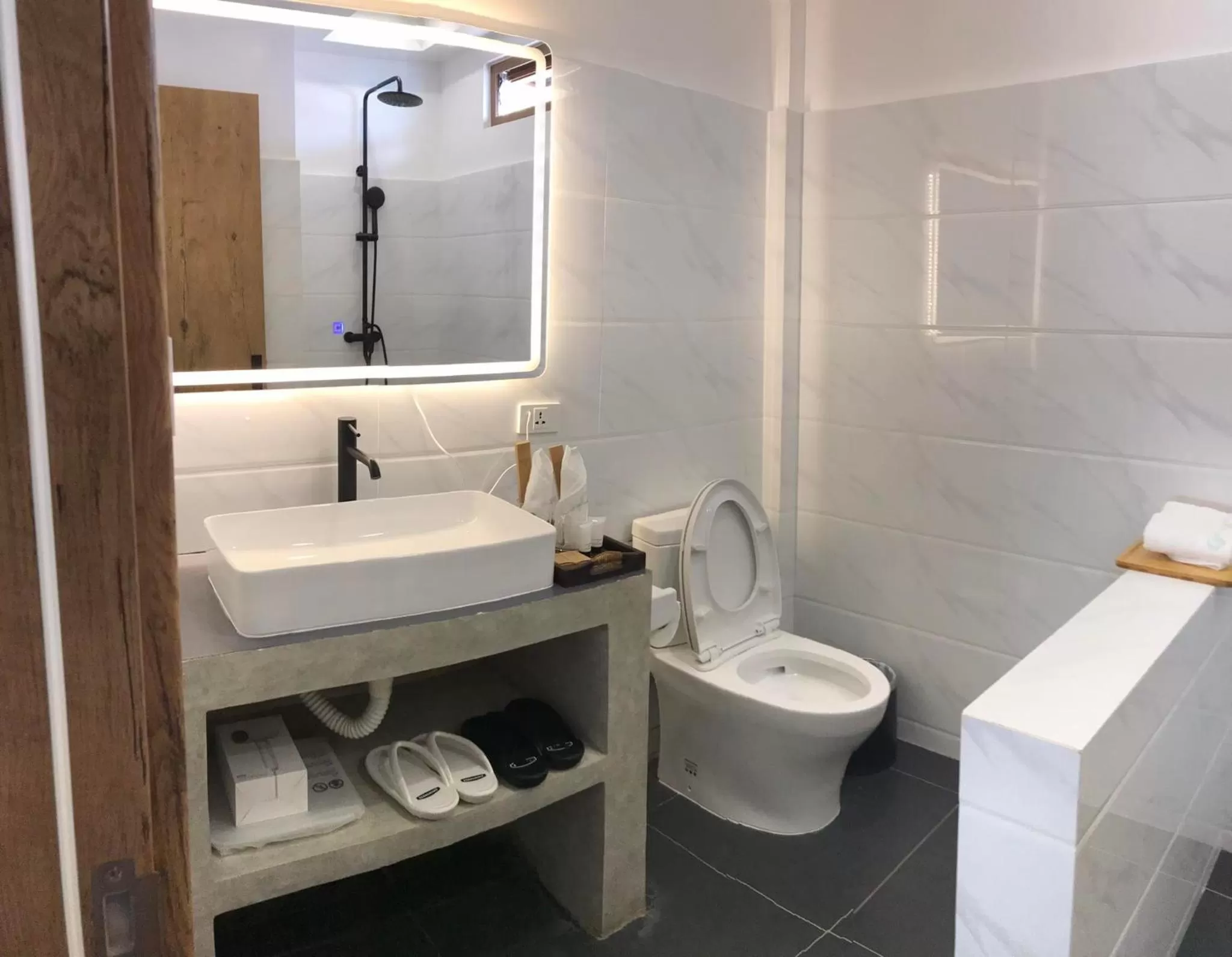 Bathroom in Bohol Coastal View Hotel