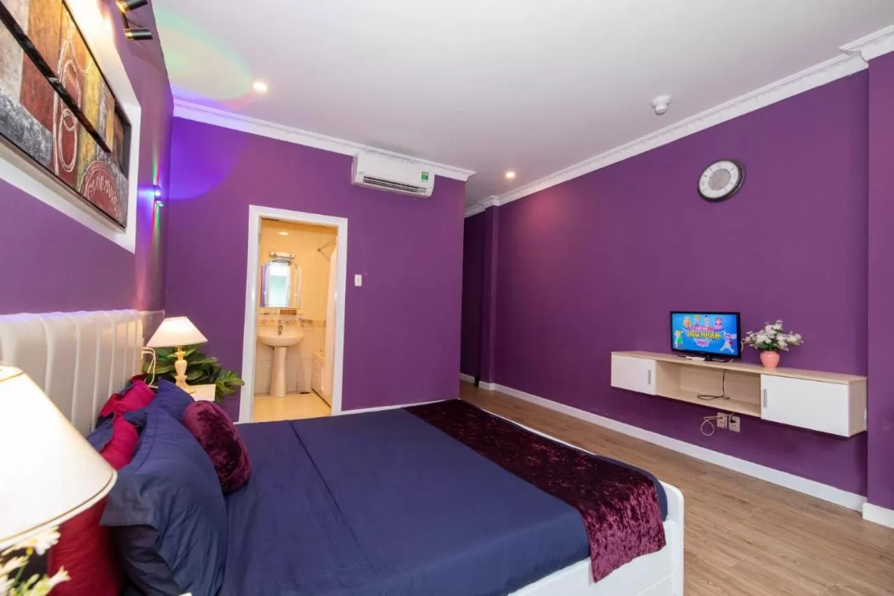 Photo of the whole room, Bed in Ben Thanh Station Hotel