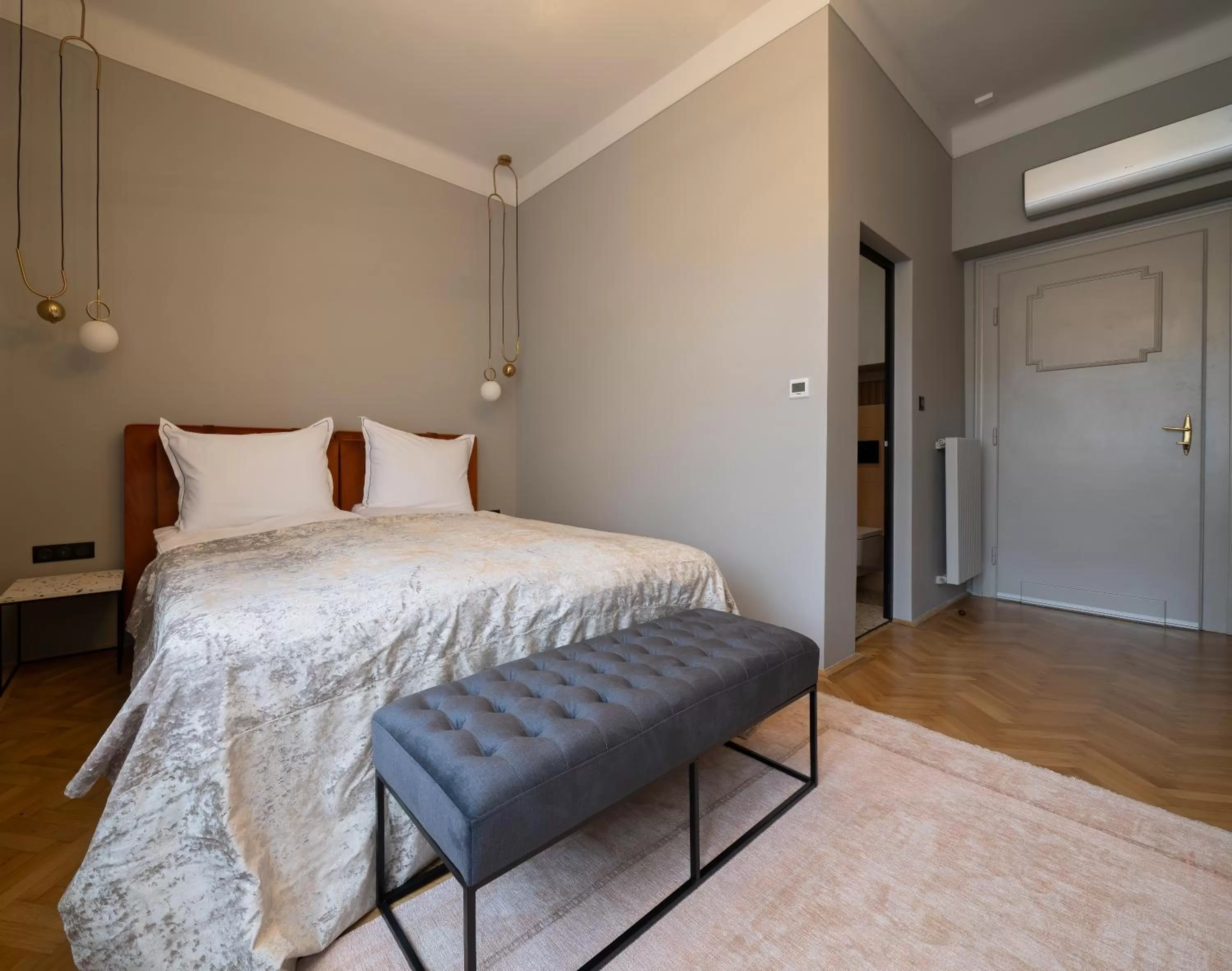 air conditioner, Bed in Nest