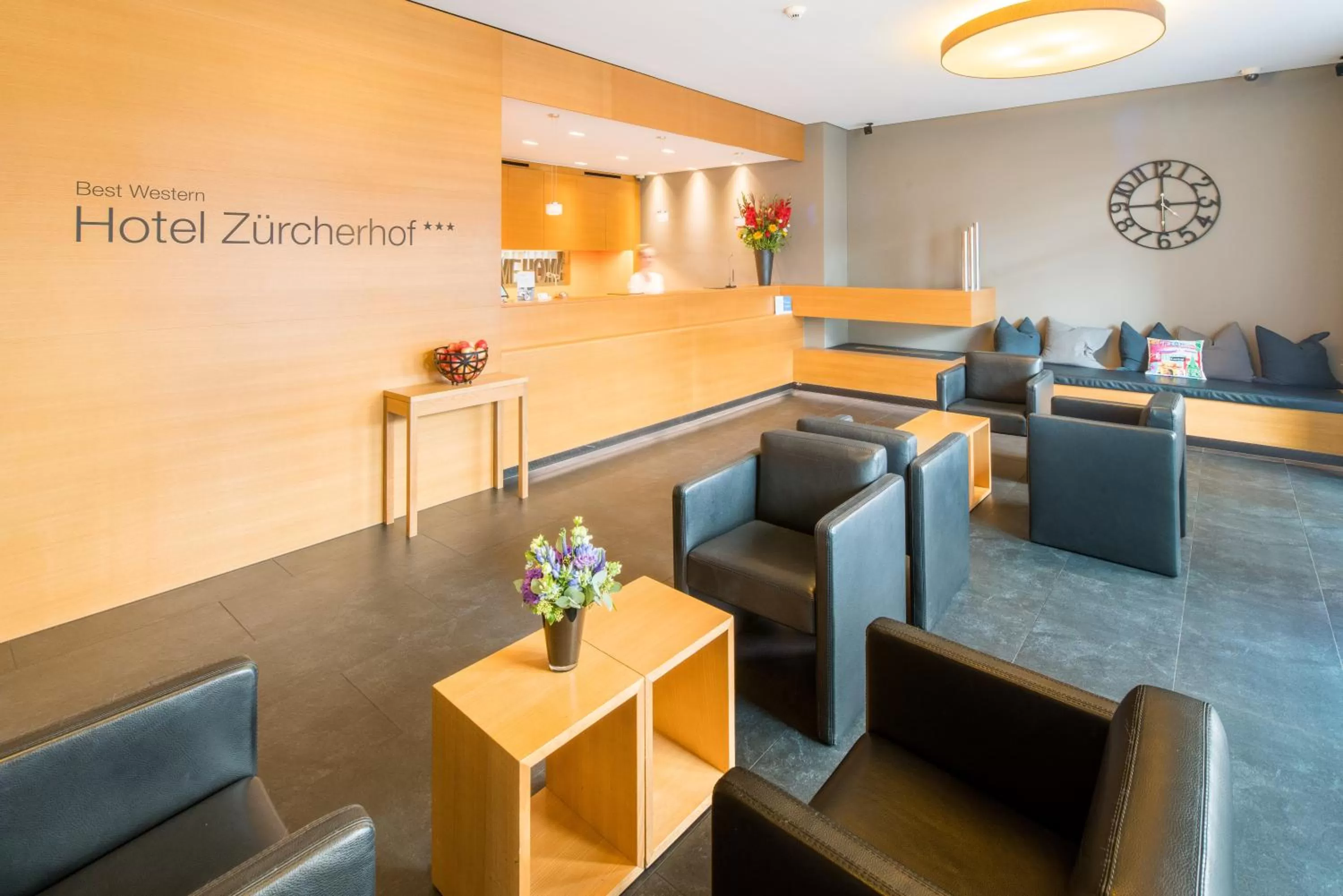 Lobby or reception in Best Western Plus Hotel Zürcherhof