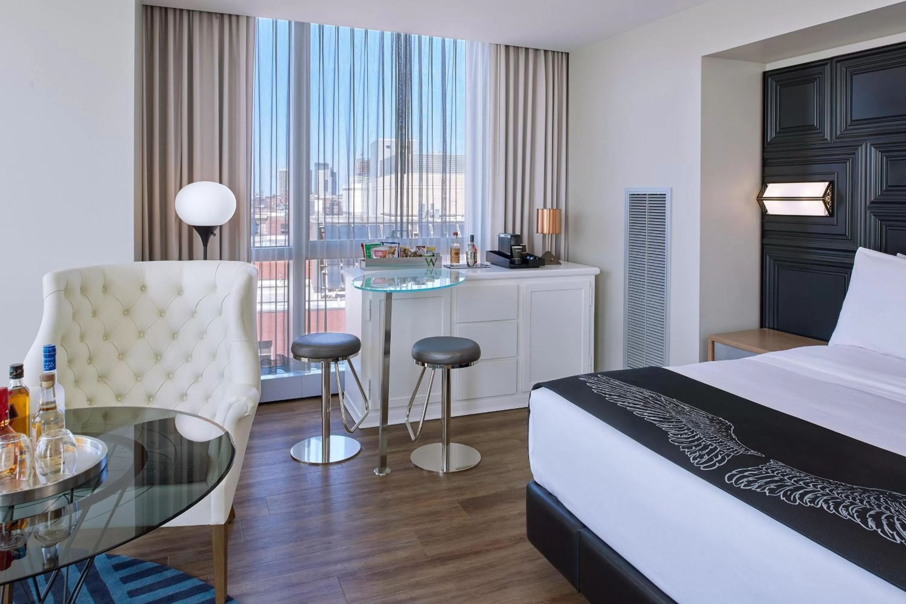 Photo of the whole room, Bed in W Boston